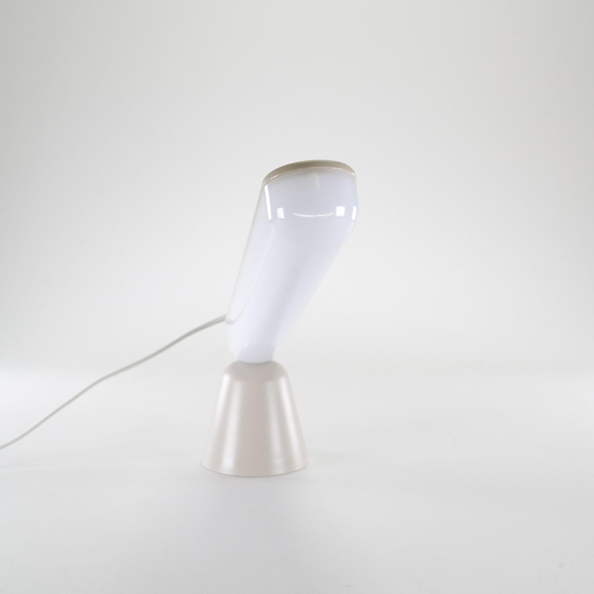 Acrobat Tischleuchte Light Grey 2