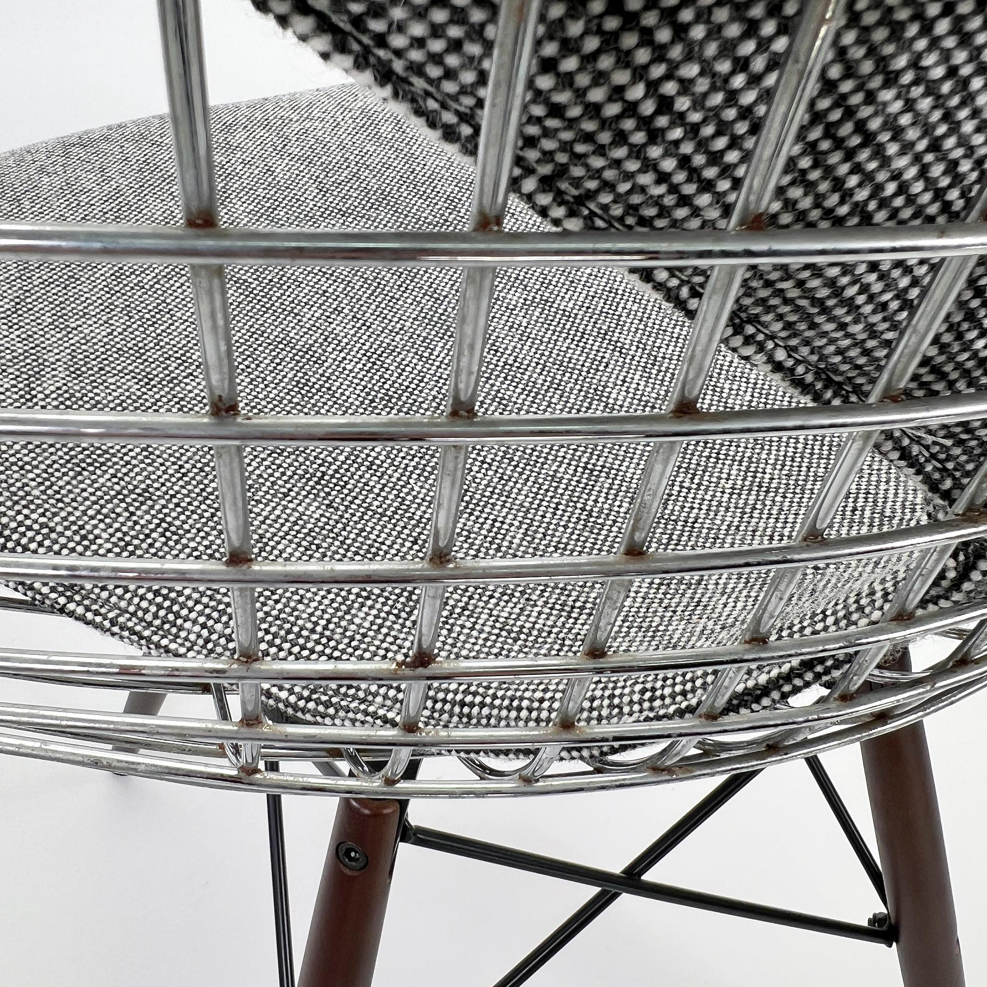 DKR Wire Chair Steel Textile Gray 4