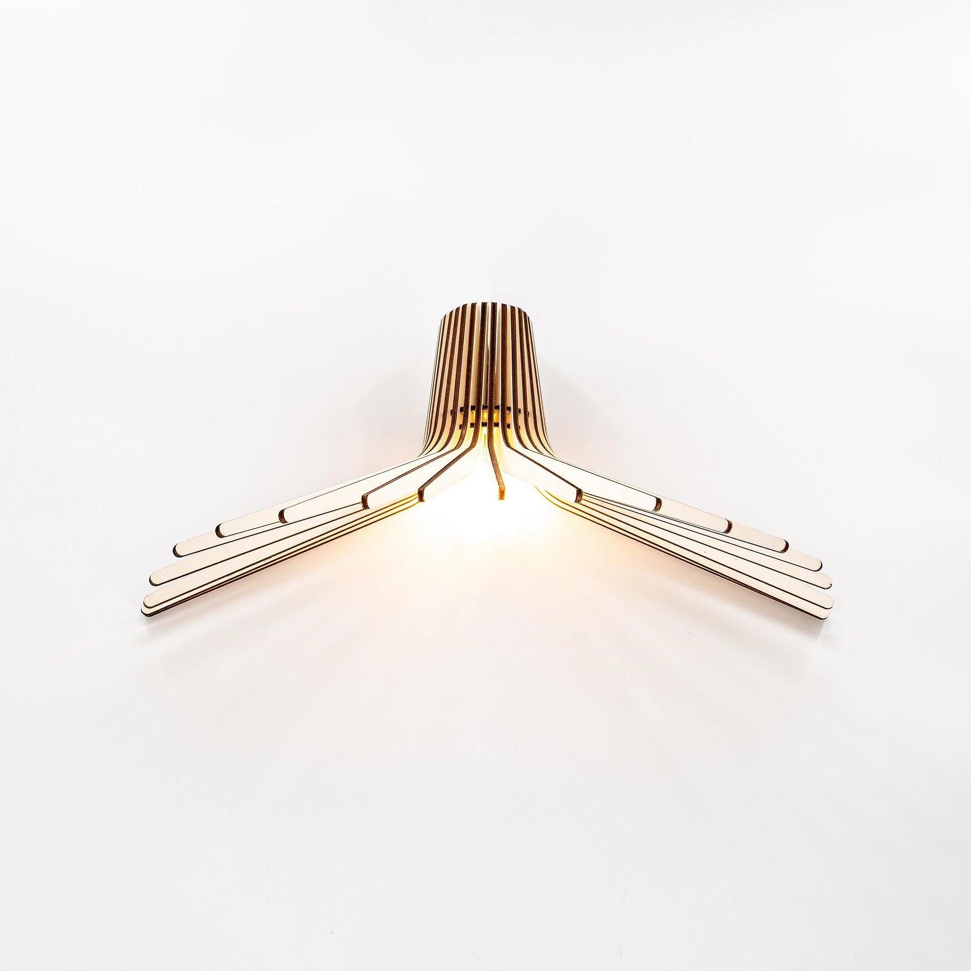 Azur Wandlampe Holz 4