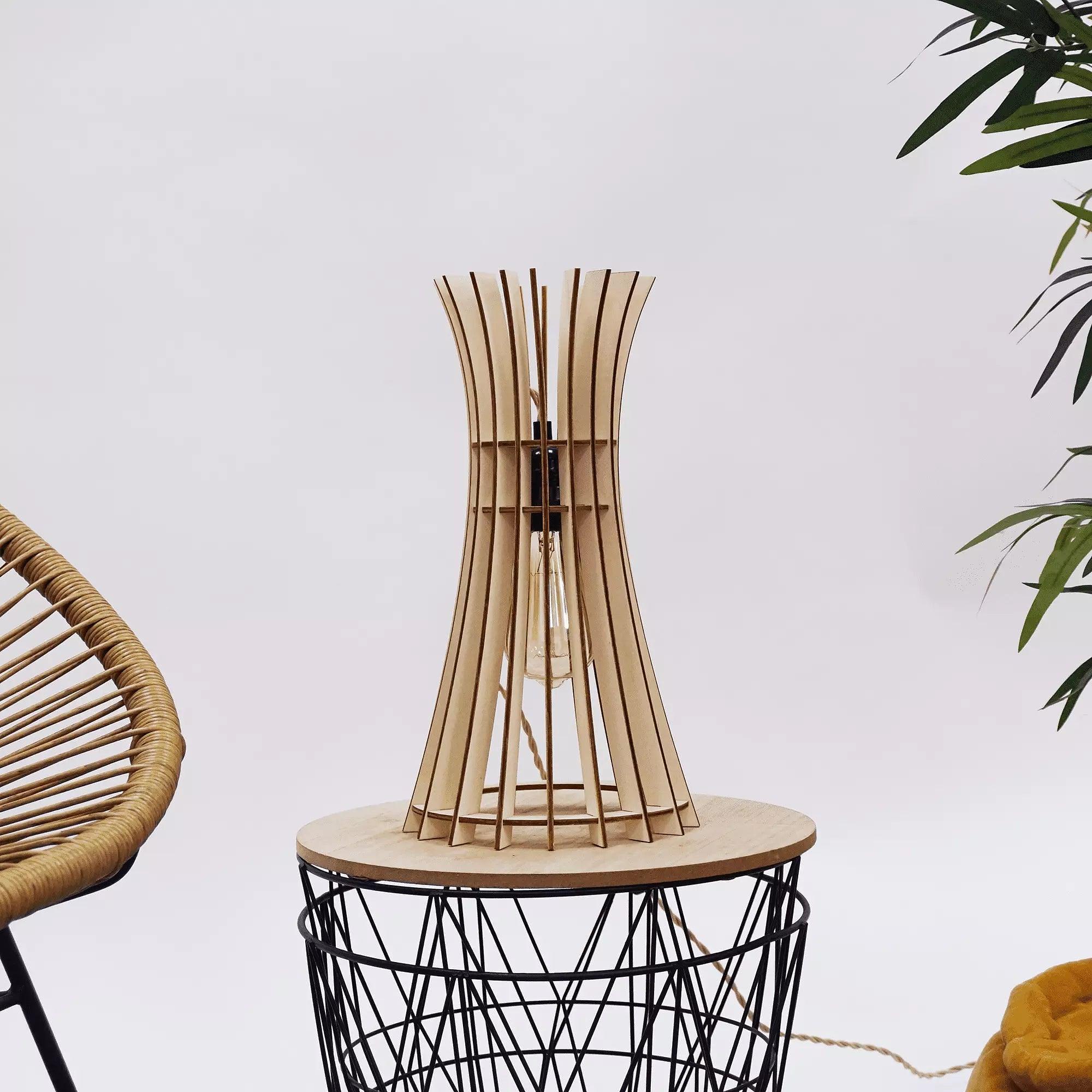 Alesio Tischlampe Holz 20cm 2