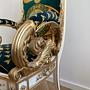 Vanitas Armlehnsessel mit Fußhocker 4