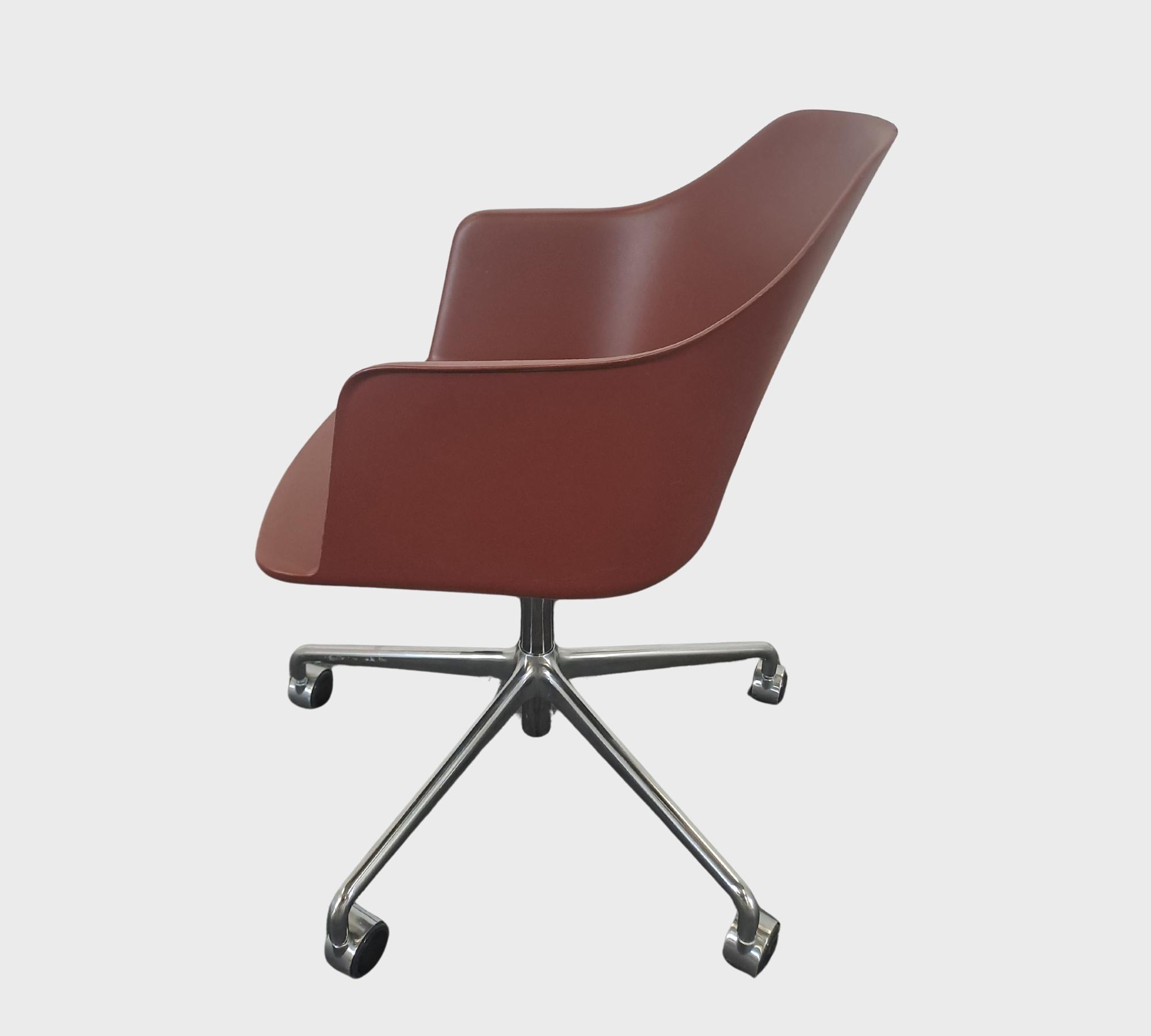 Rely Armchair with castors 3