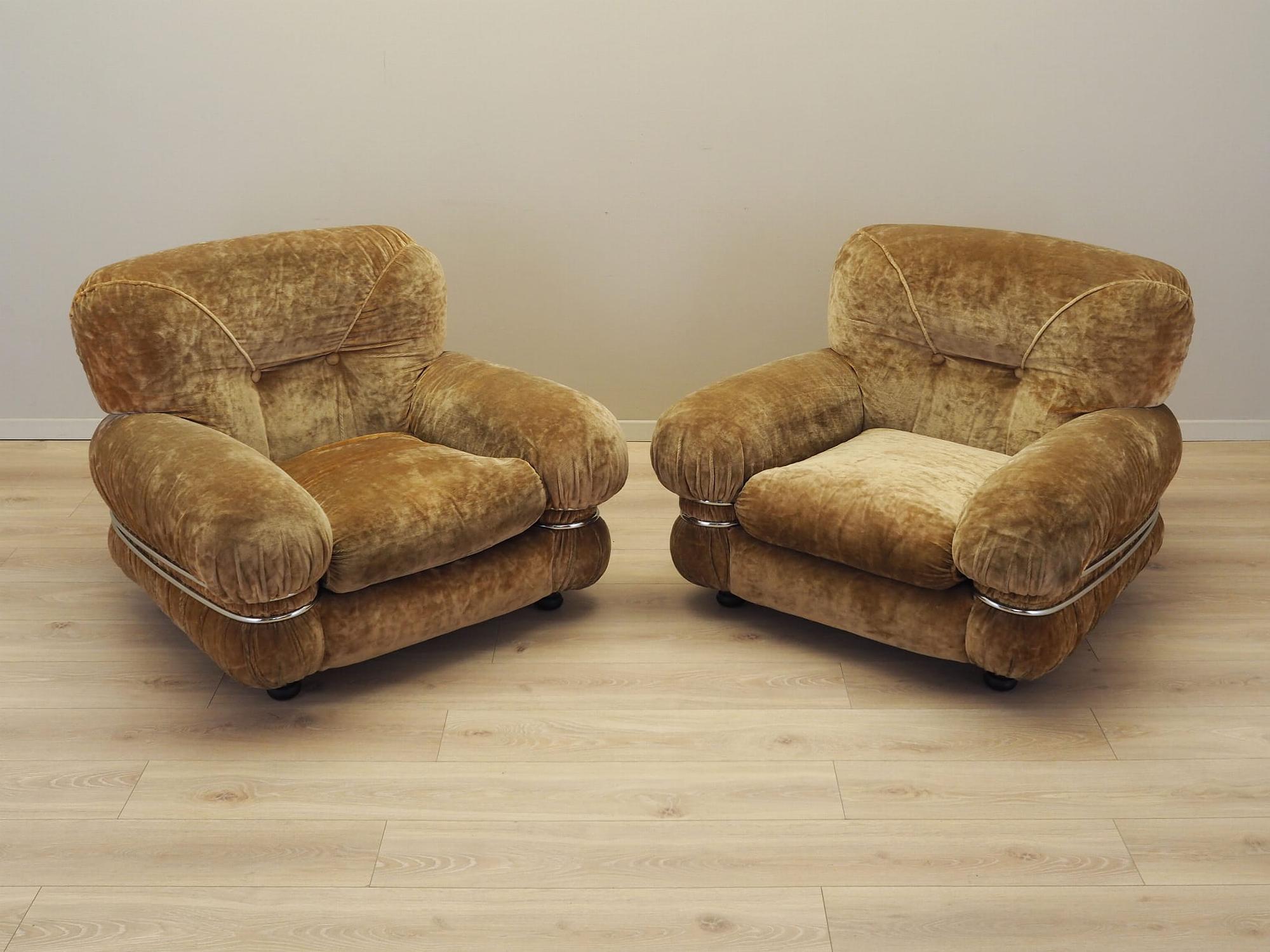 Poltrona in velluto marrone anni '70 1