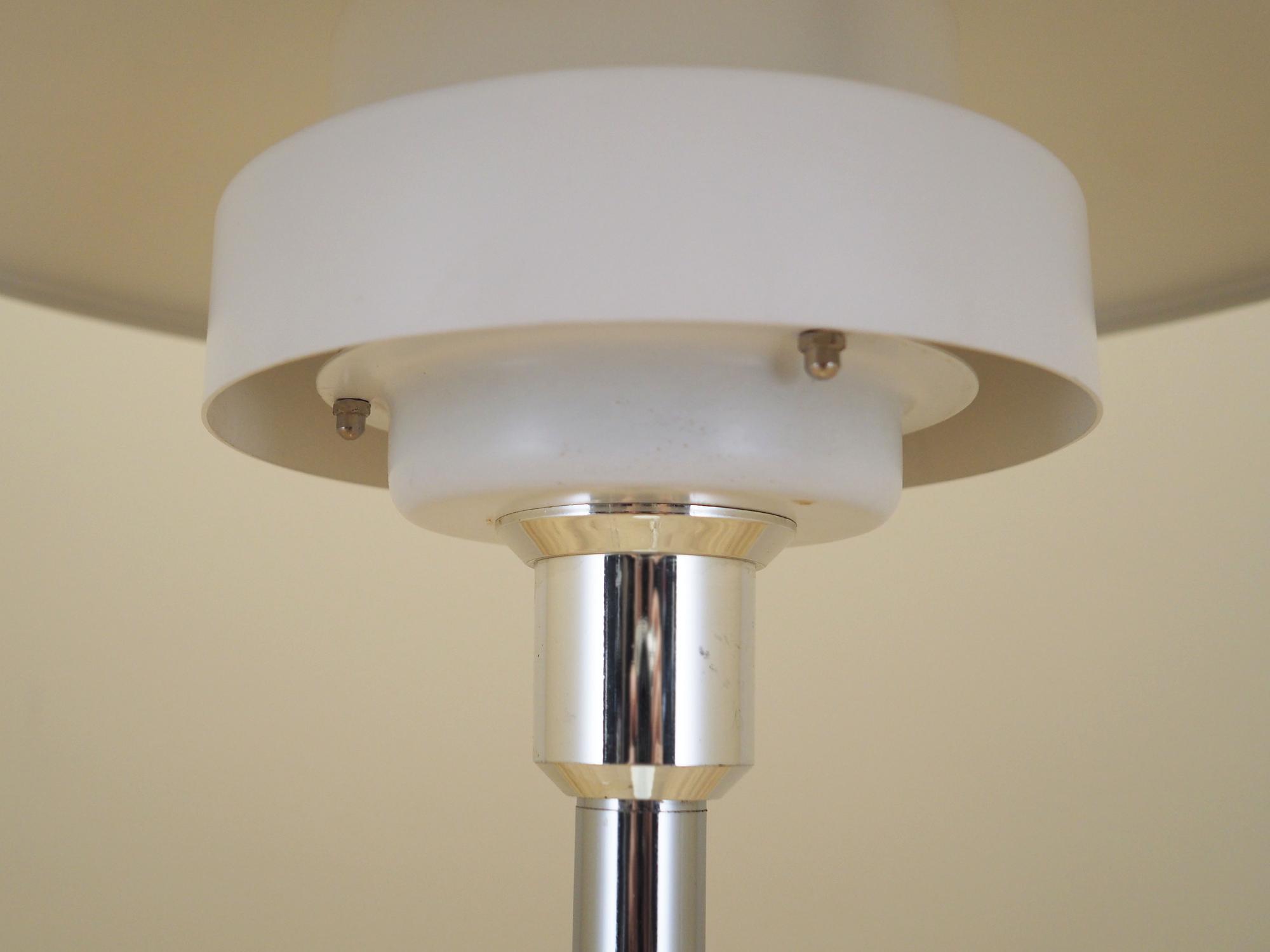Stehlampe Metall Weiß 1970er Jahre 4