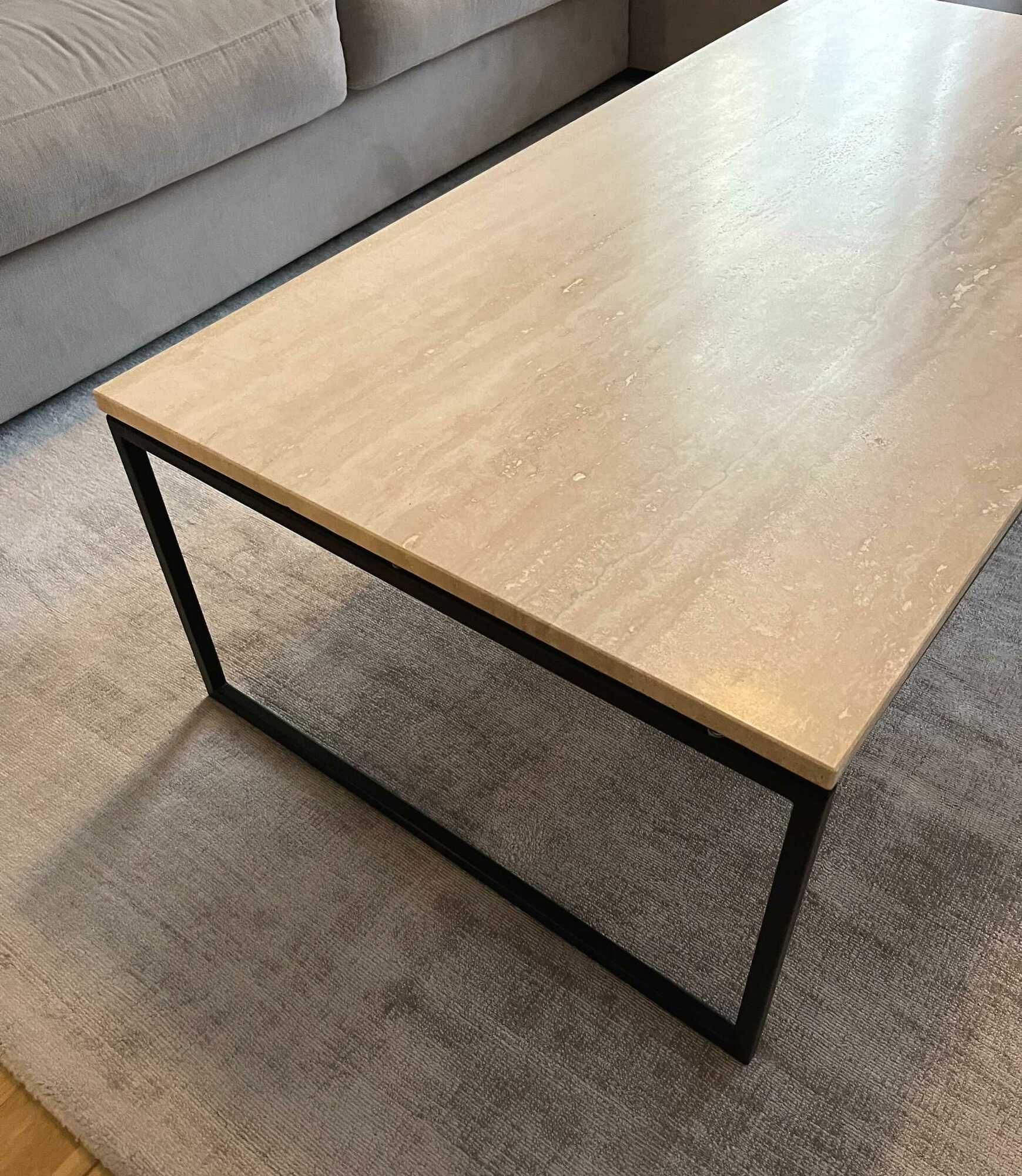 Como Couchtisch Steinplatte aus Sand Travertin 1