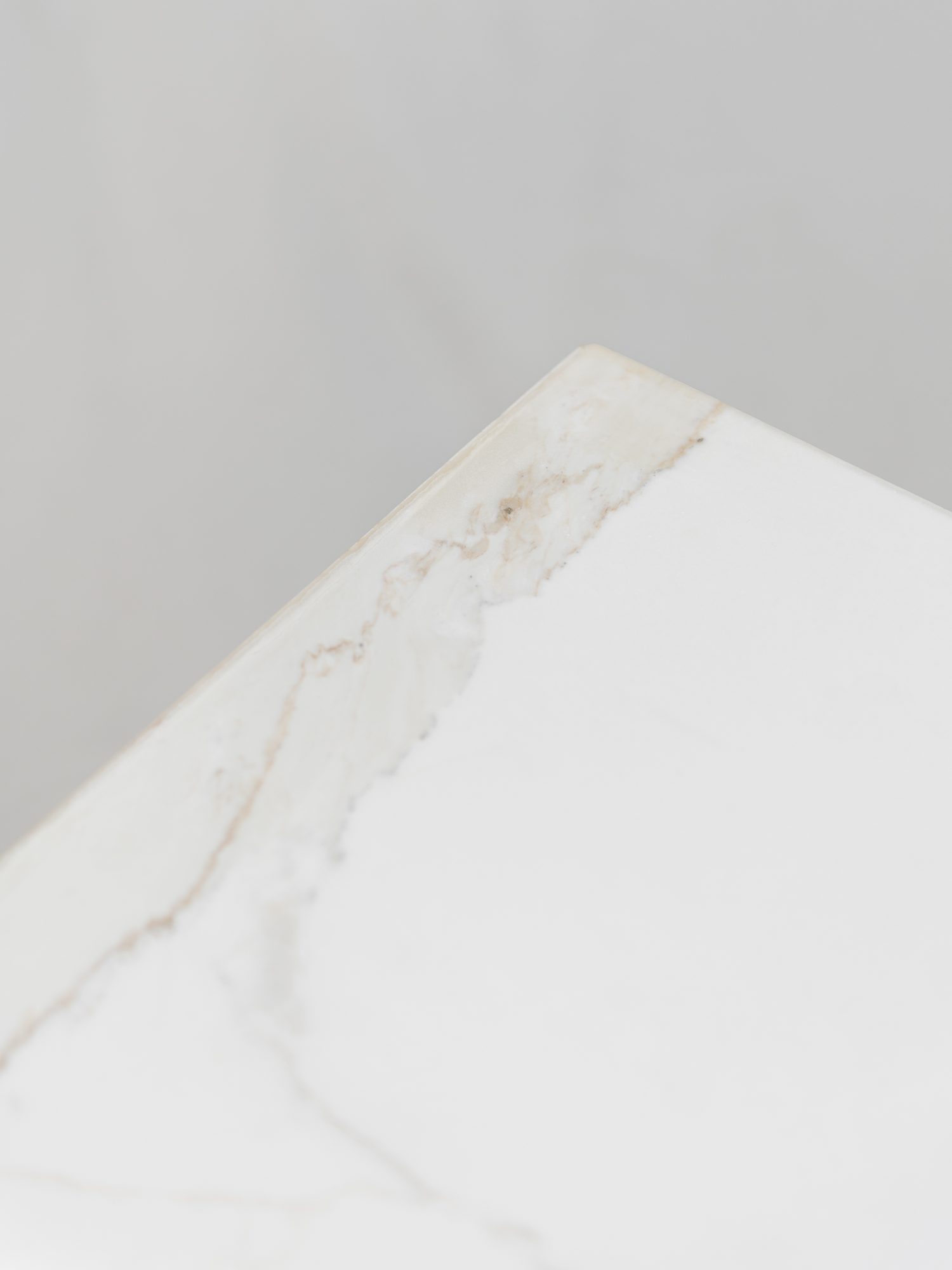 Base Calacatta marble white 6