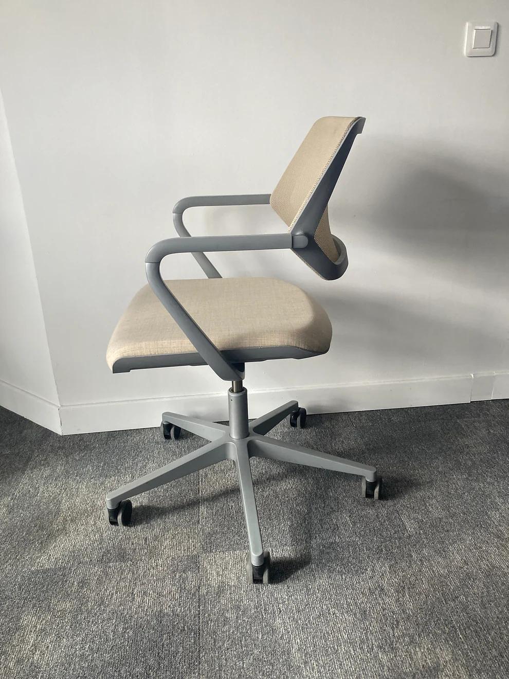 QiVi Bürodrehstuhl mit 5-Stern-Fußkreuz Malt Creme 4