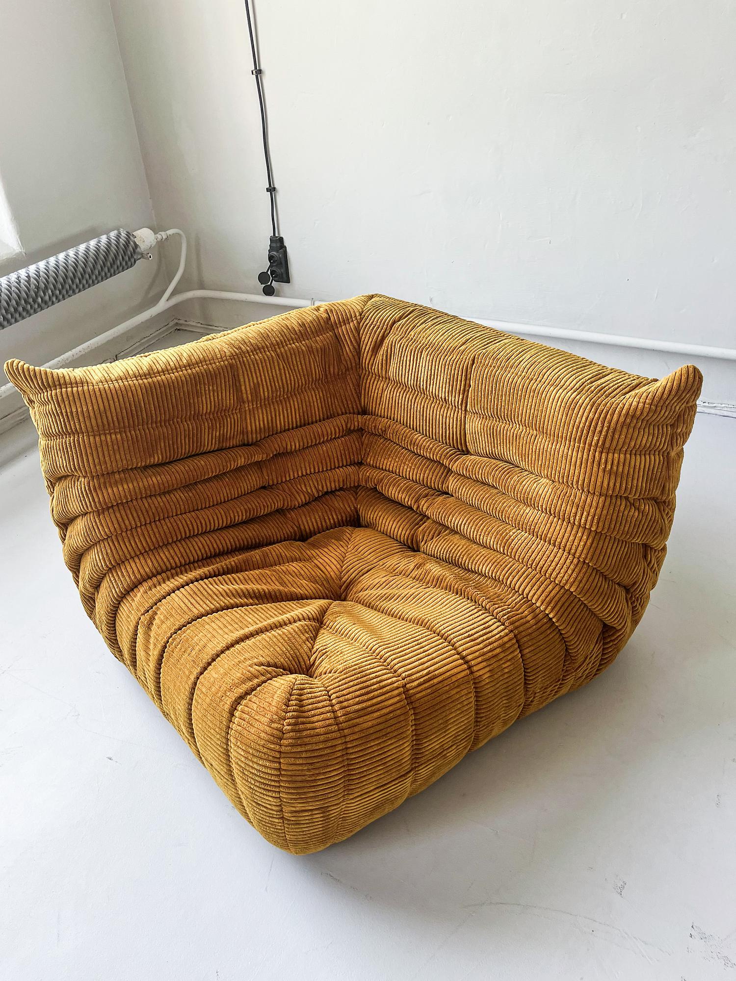 Togo Ecksofa, Sessel & 2-Sitzer Cord Sandbraun 3