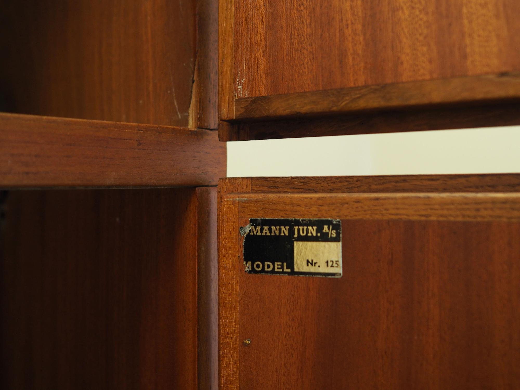 Kleiderschrank Teakholz 1970er Jahre 9