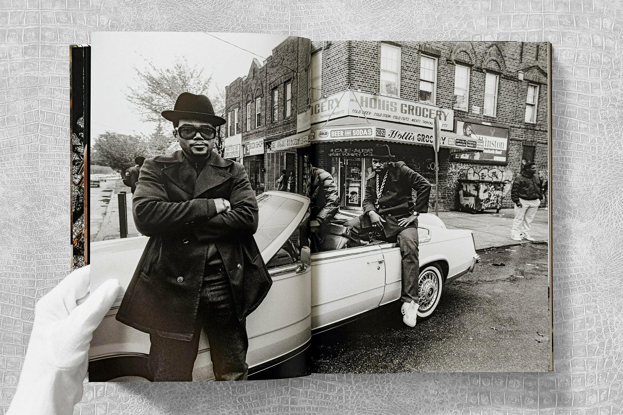 Ice Cold. A Hip-Hop Jewelry History 6
