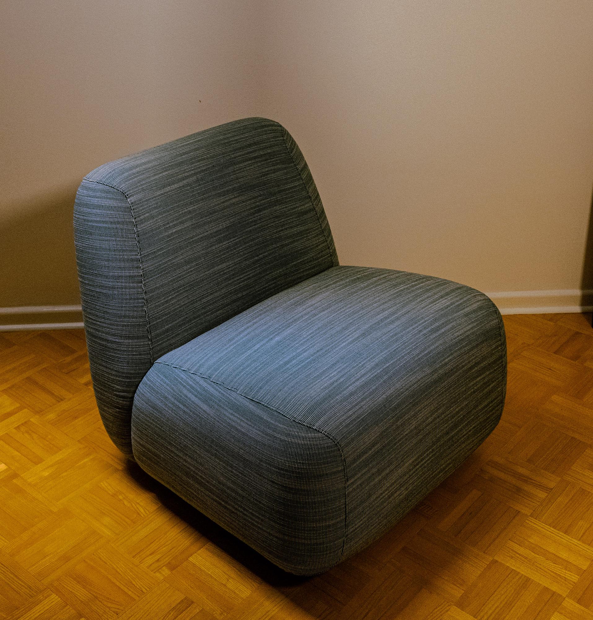Open armchair textile 0