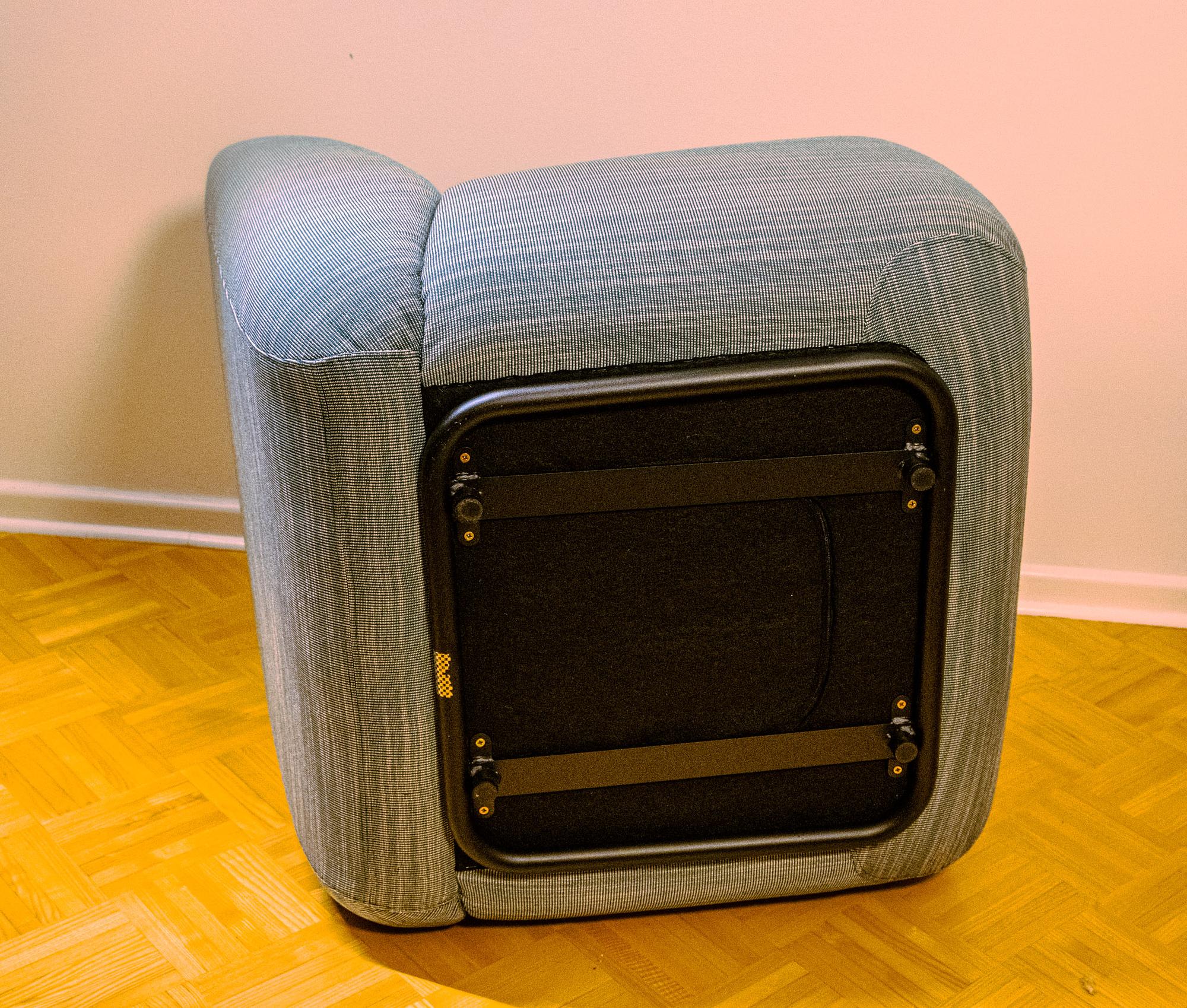 Open armchair textile 2