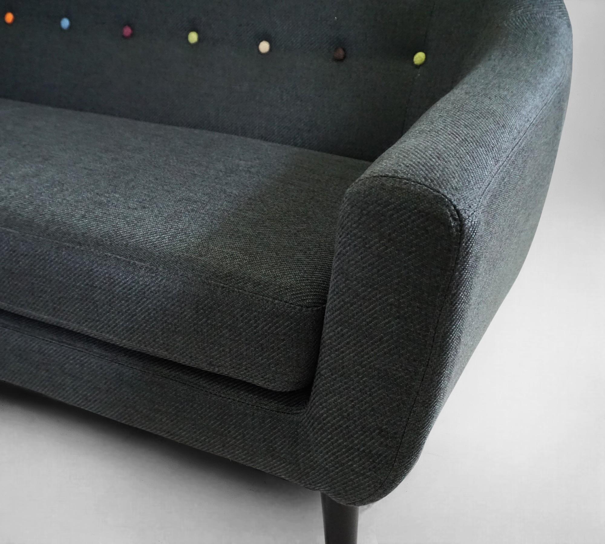 Ritchie Sofa 3-Sitzer Textil Anthrazit Farbige Knöpfe 3