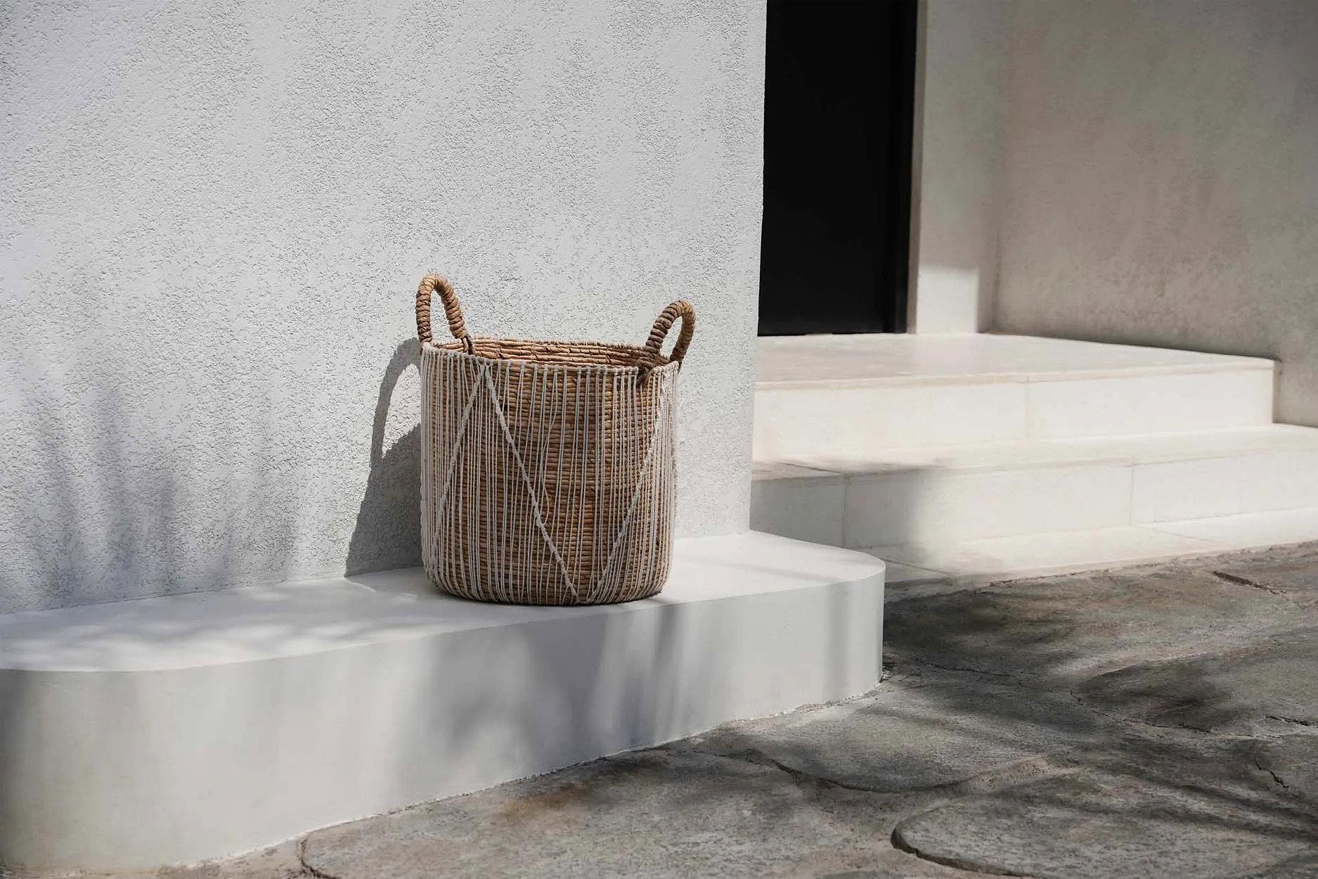 Straight Stitched Basket Macrame 1