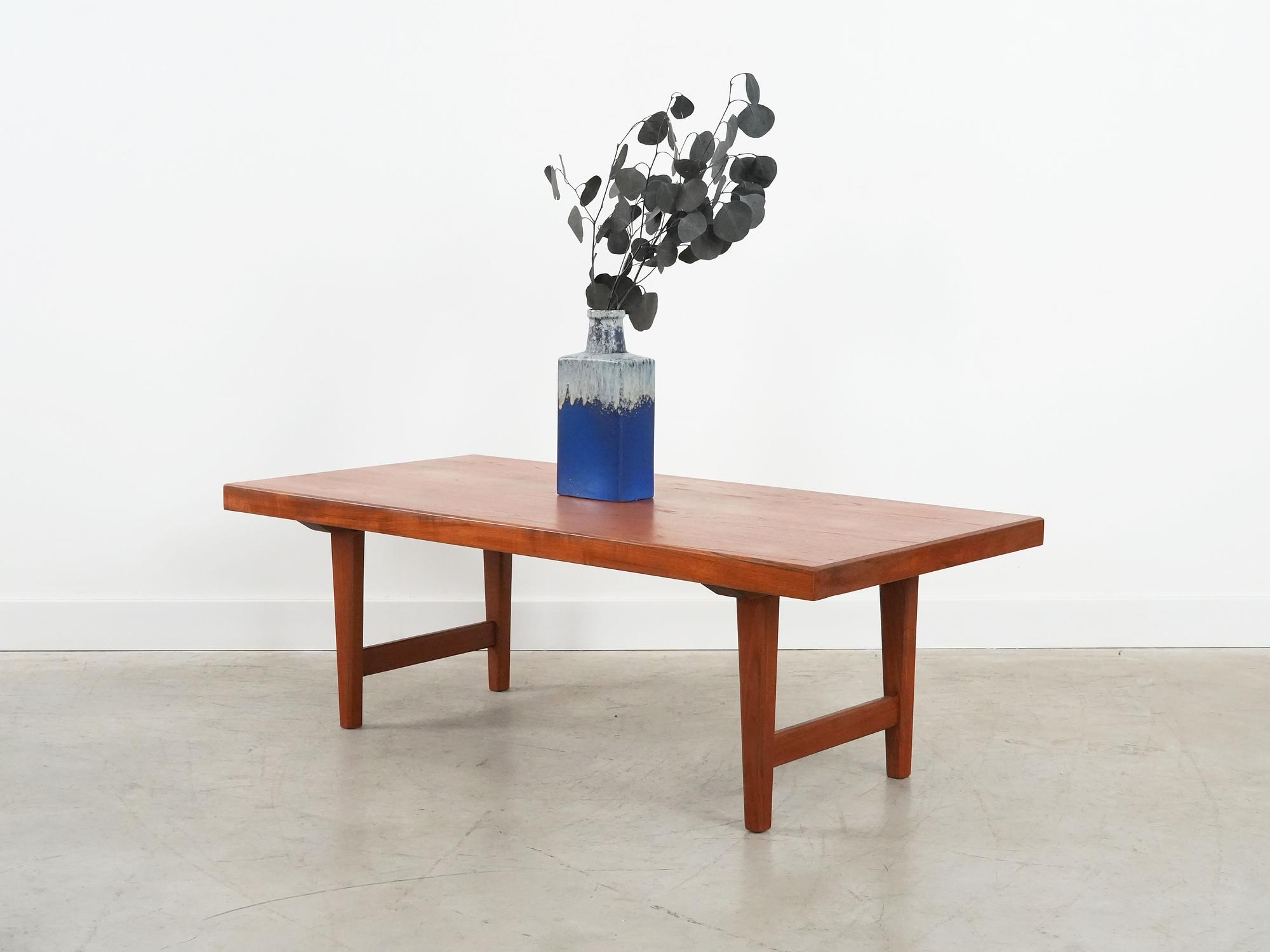 Coffee table teak wood 1970s 2