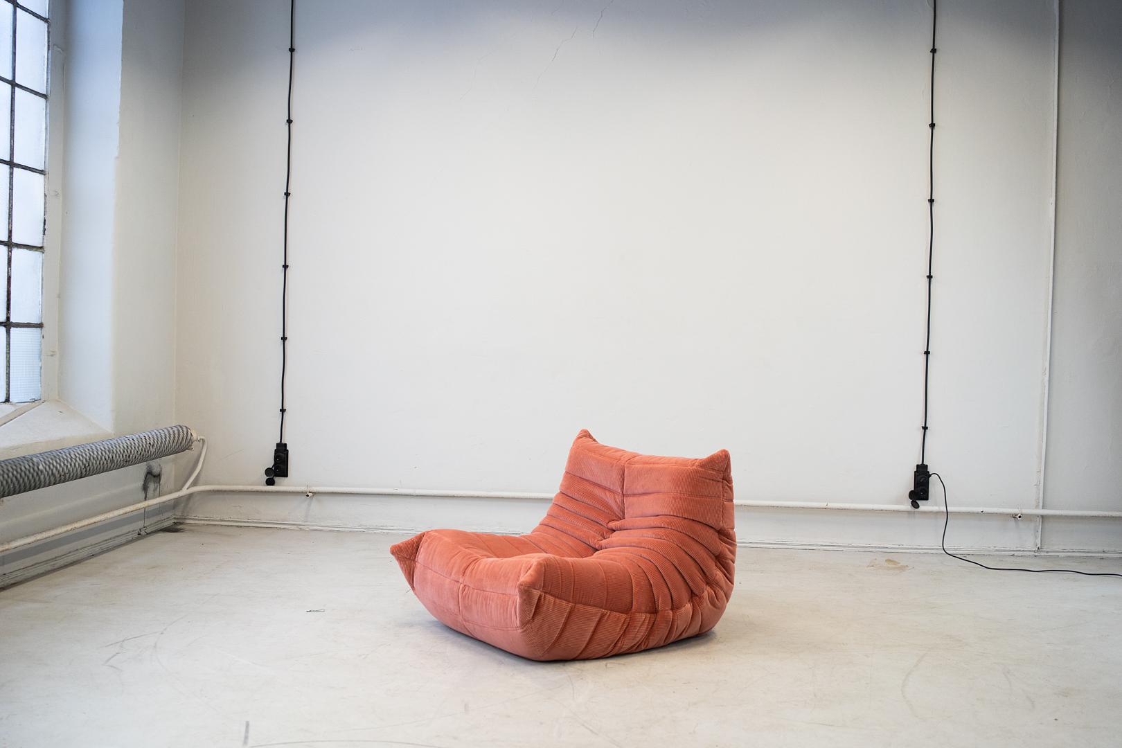 Togo Armchair Cord Coral 0