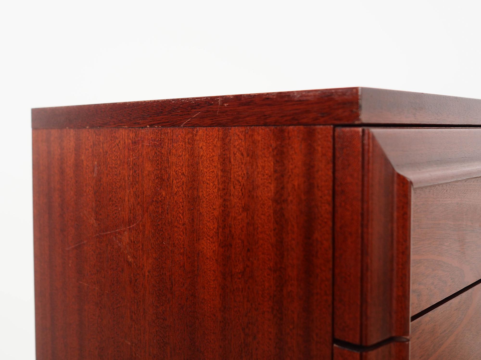 Mahogany Chest of Drawers 1980s 9