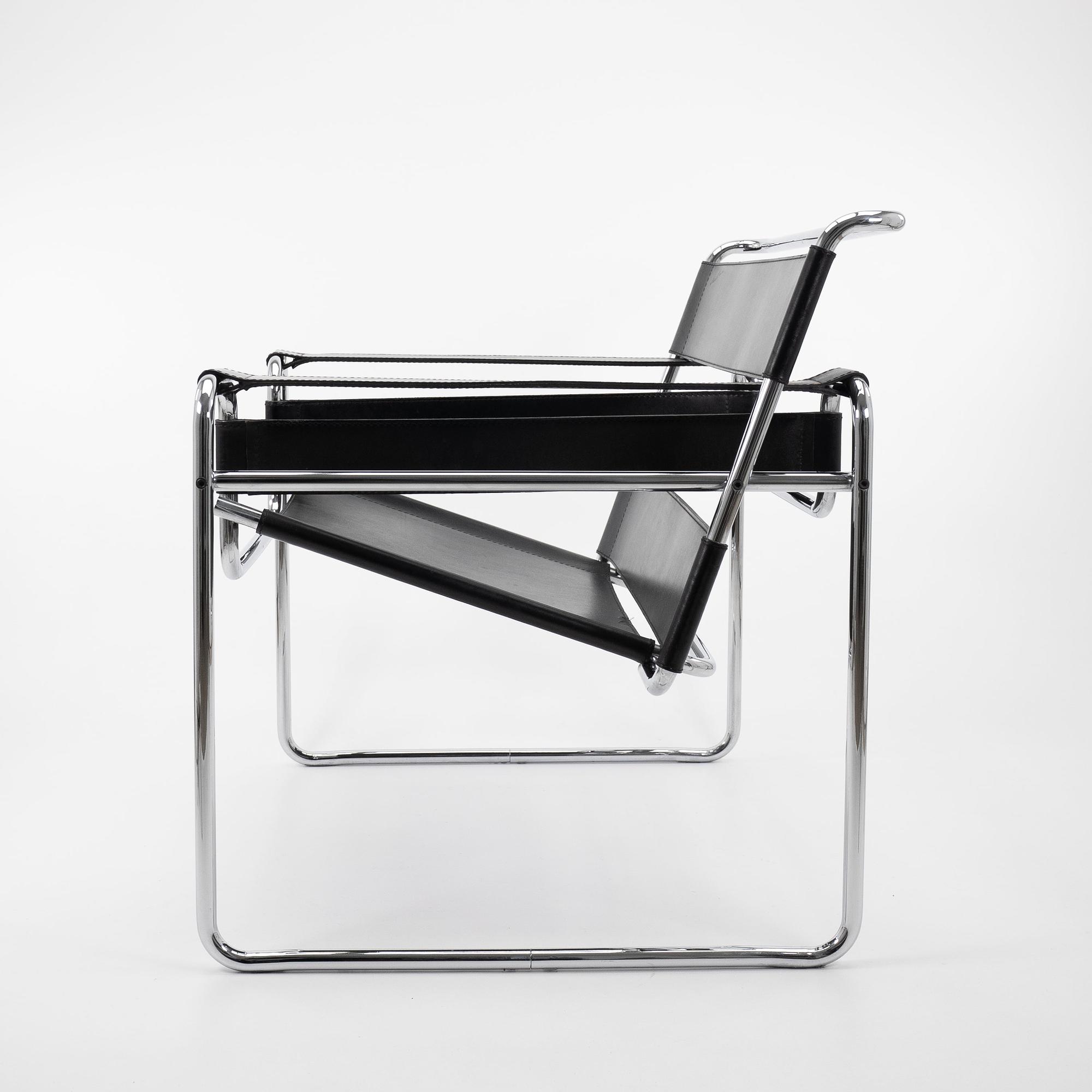 Wassily Armlehnstuhl Schwarz von Knoll International 1