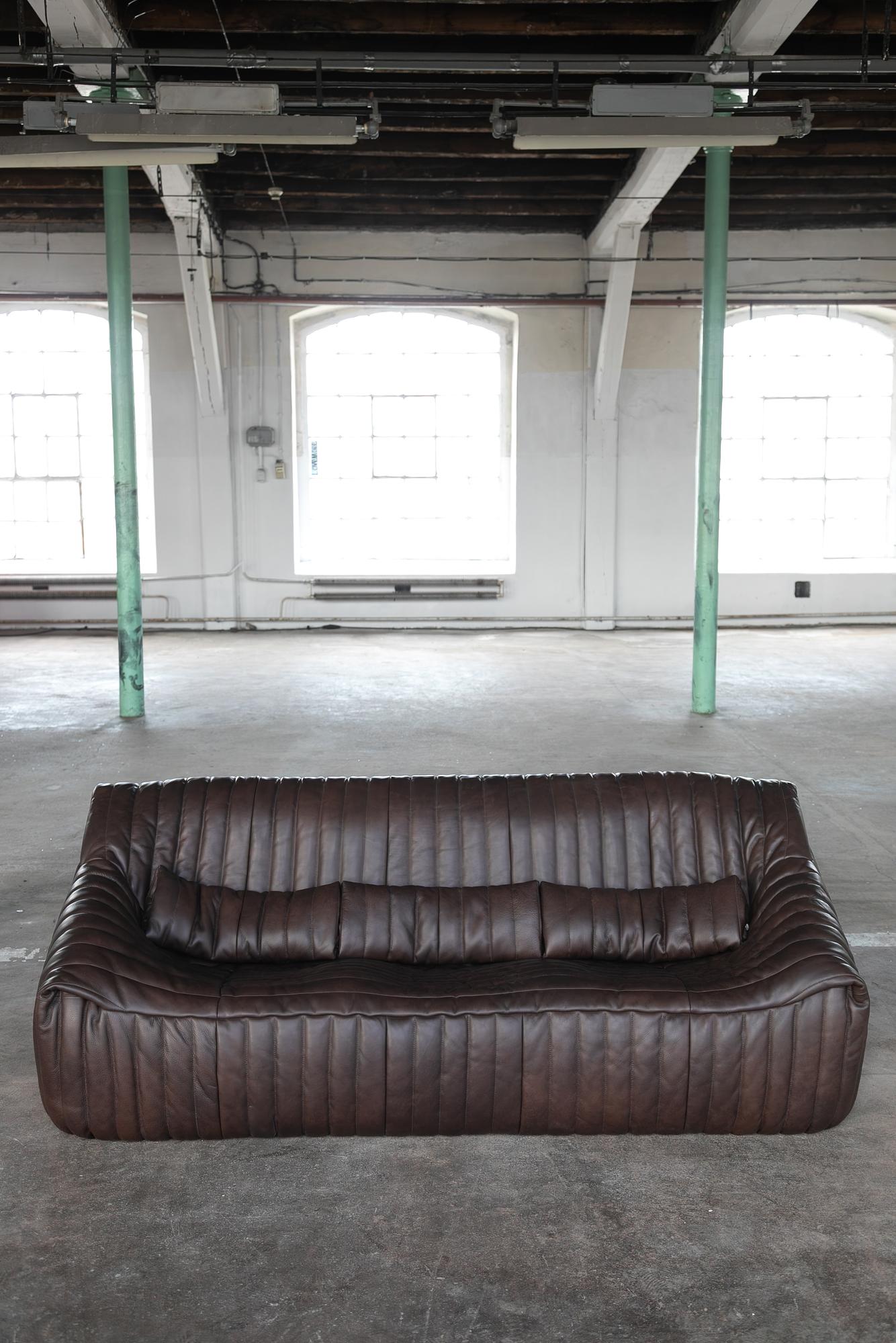 Togo Armchair Smooth Leather Folk Brown 1