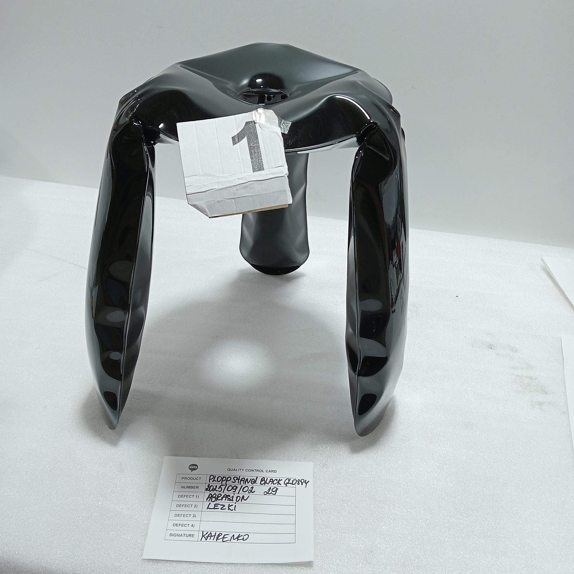 Plopp Standard stool steel black glossy 2