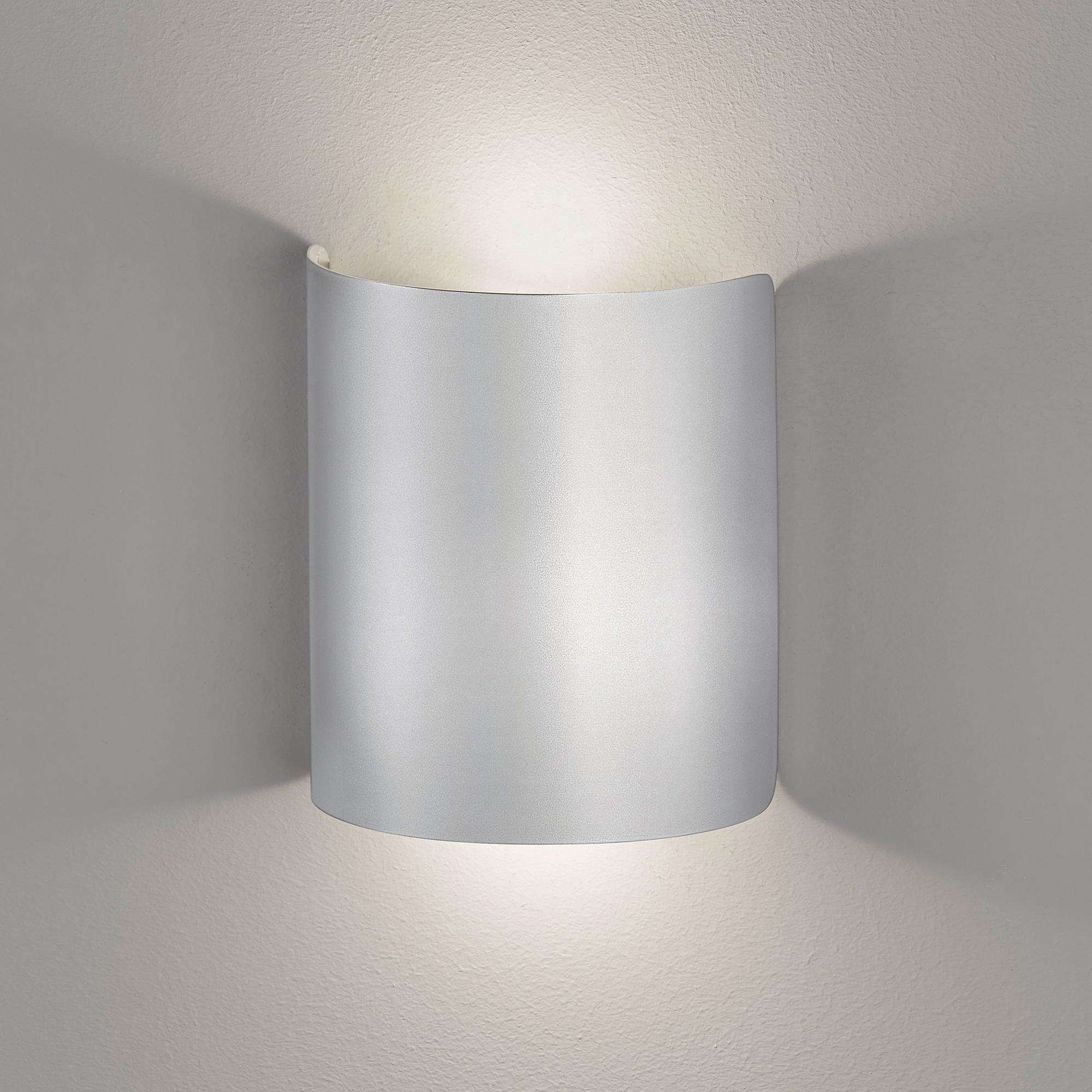 Halv LED-Wandleuchte Eisen 1-Flammig Silber 1