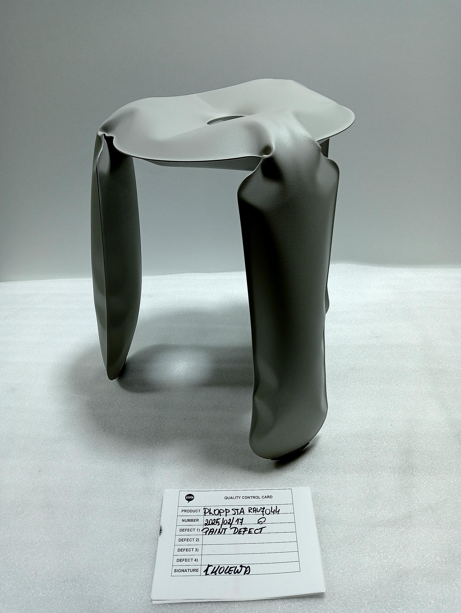 Plopp Standard stool Steel Silk grey 1