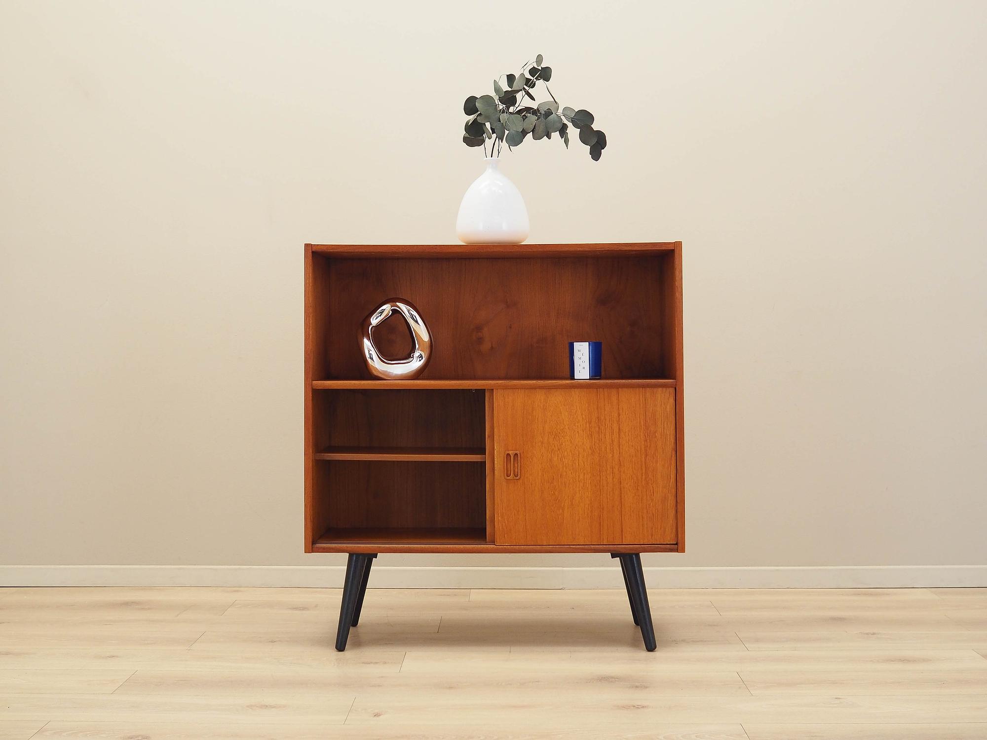 Teak bookshelf 1970s 2