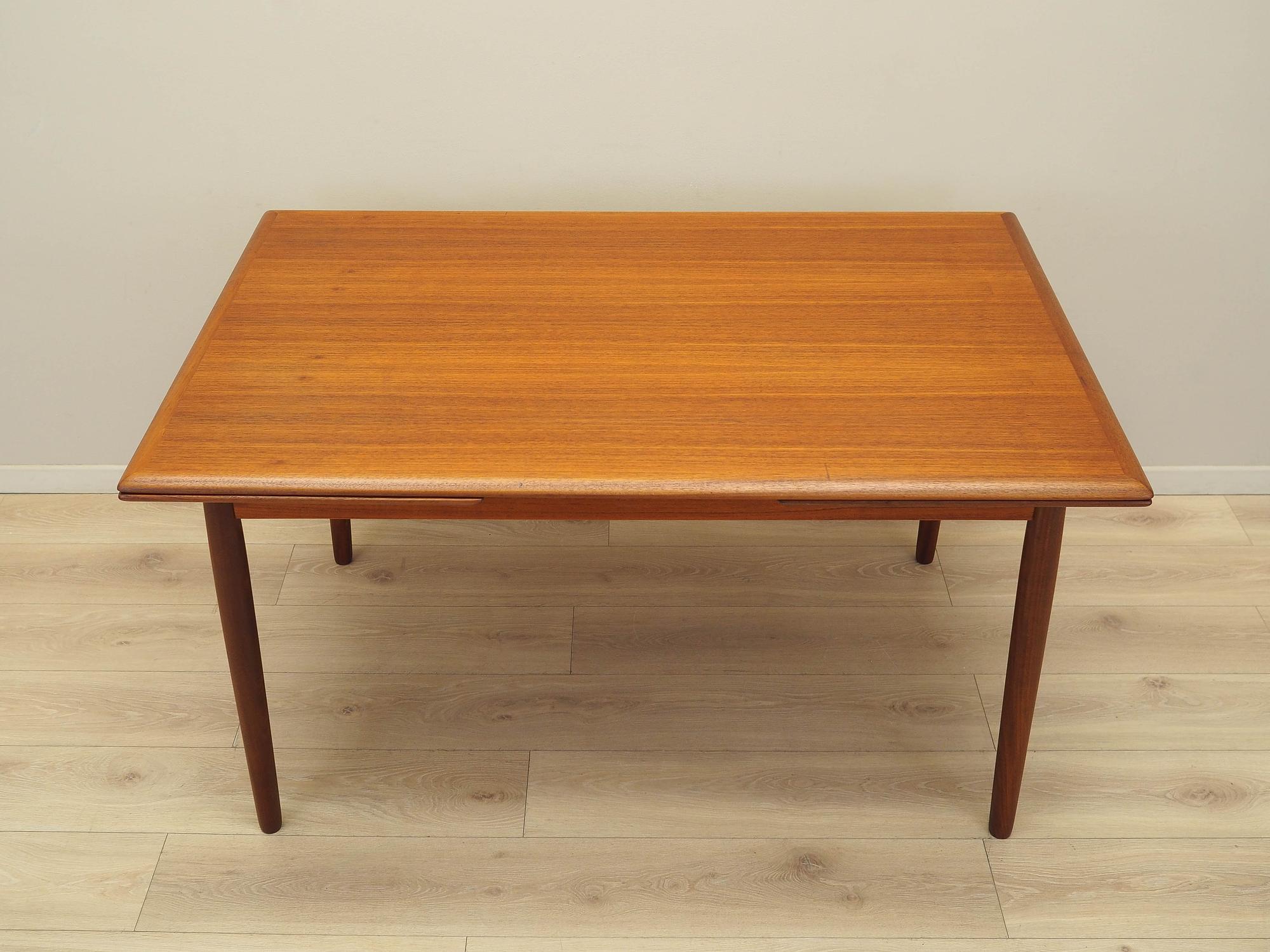 Tavolo in teak marrone anni '70 5