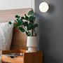 1-Flammig Earl LED-Wandleuchte Opalglas Eisen Weiß 2