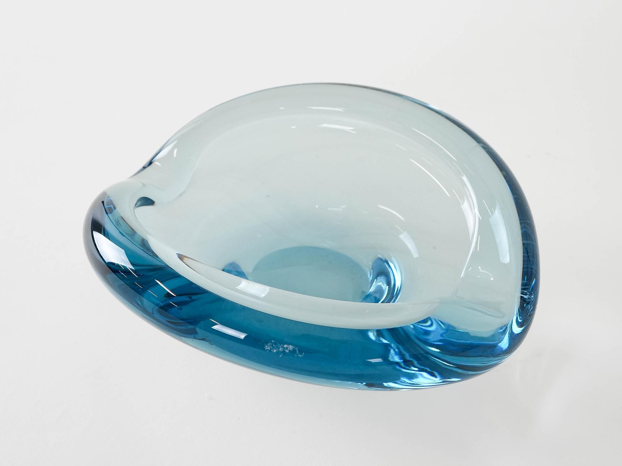 Glass bowl Blue 1960s 6