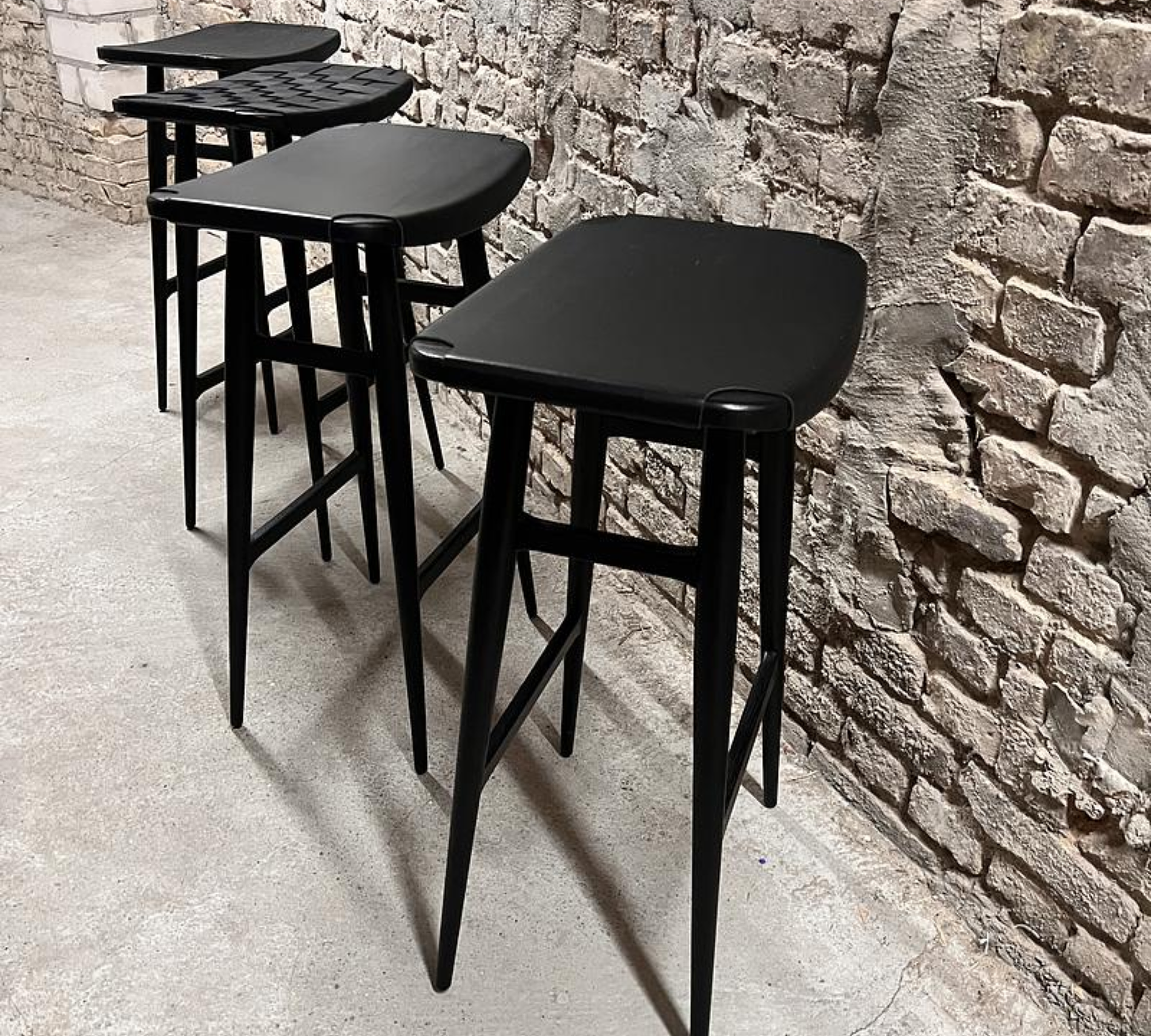 Freja Bar stool Black  1