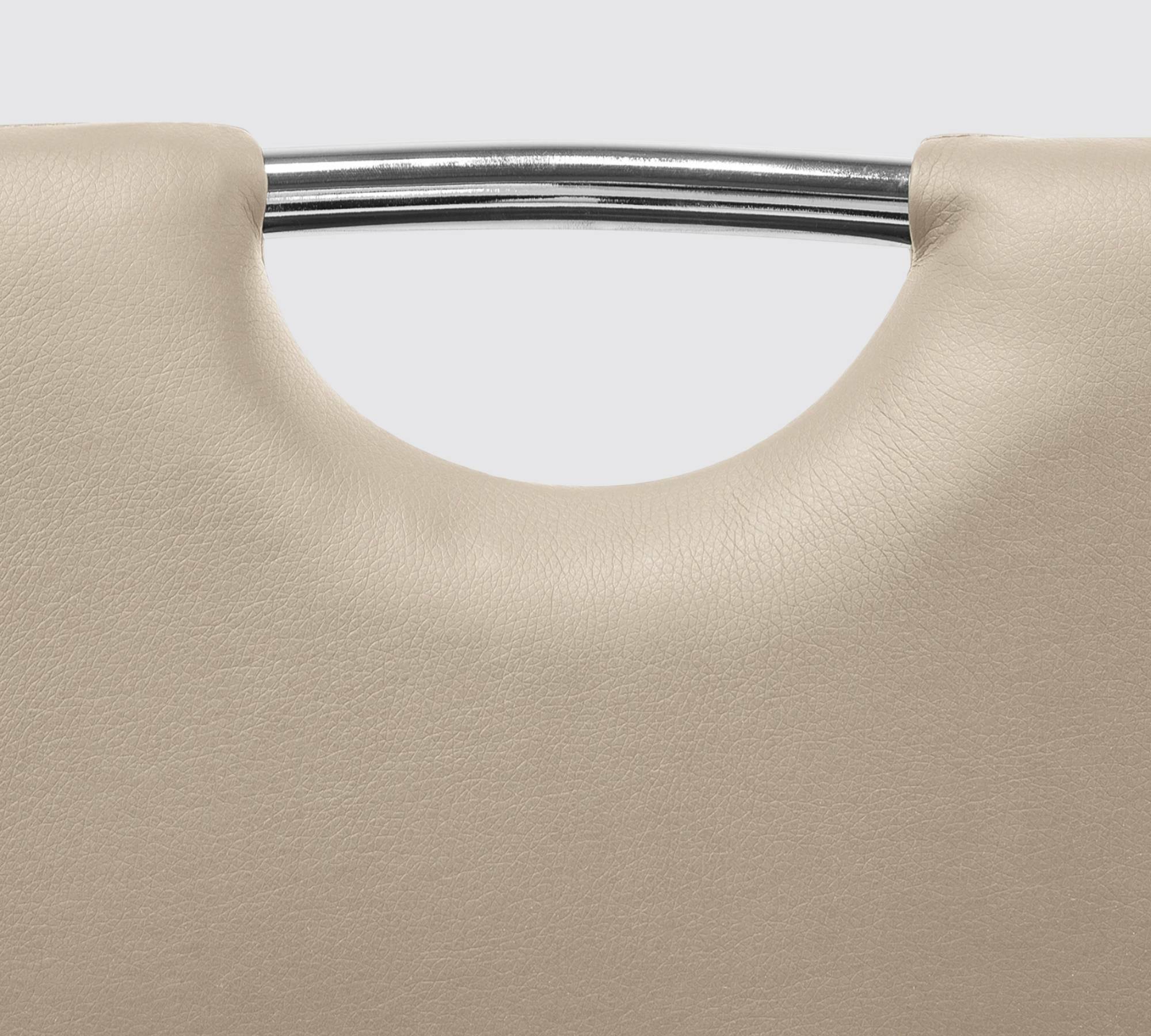 2x Freischwinger mit Griff Kunstleder Beige  2