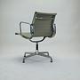 Eames EA 108 Aluminium Chair Hellgrün 2