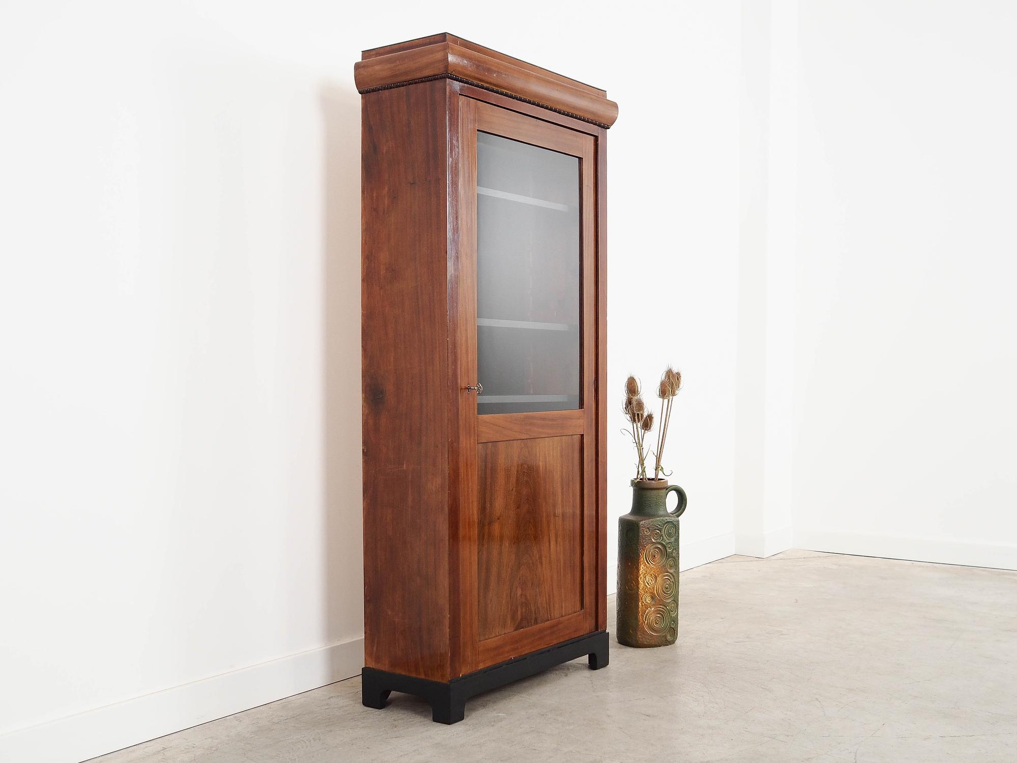 Vitrine Walnussholz 1960er Jahre 3