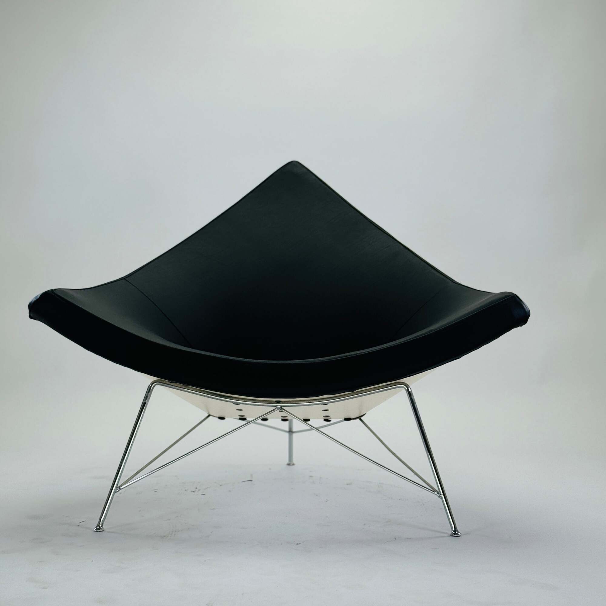 Coconut Chair Leder Schwarz 1