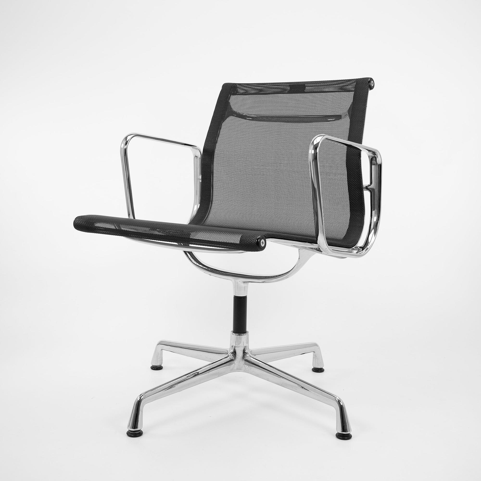 EA108 Bürostuhl Schwarz von Vitra 0