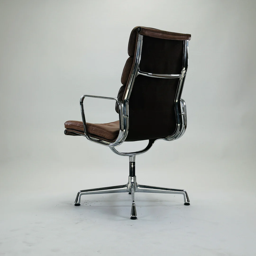 EA209 Softpad Chair Bürostuhl Leder Aluminium Braun 2