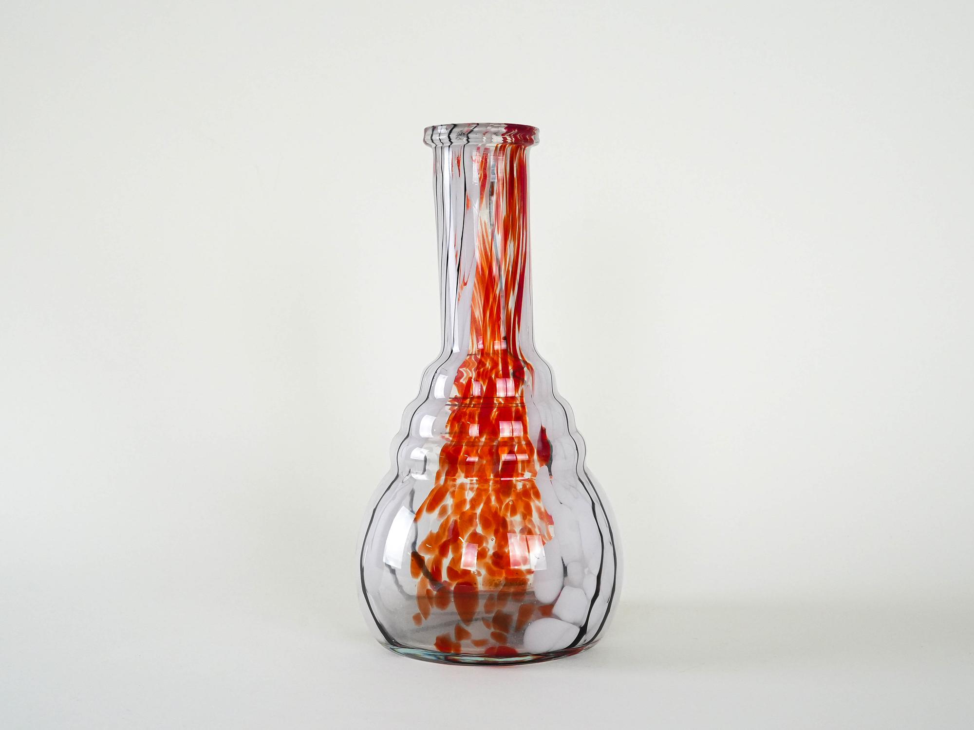 Vaso in vetro rosso 
 3