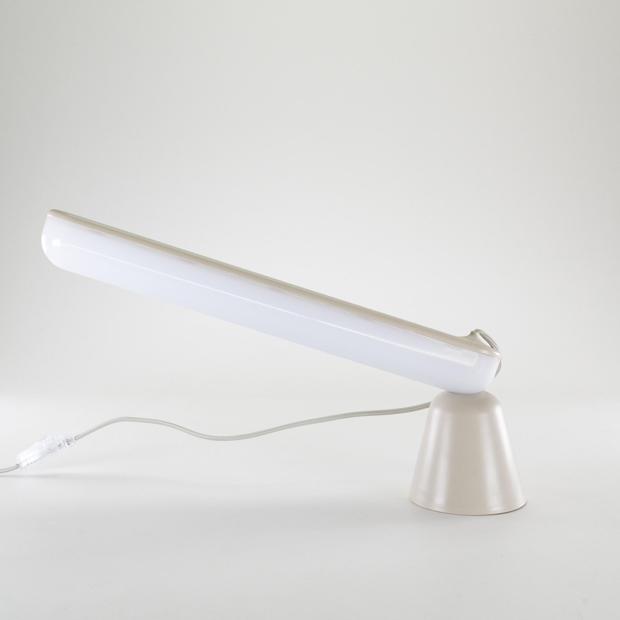 Acrobat Table Lamp Light Grey 1