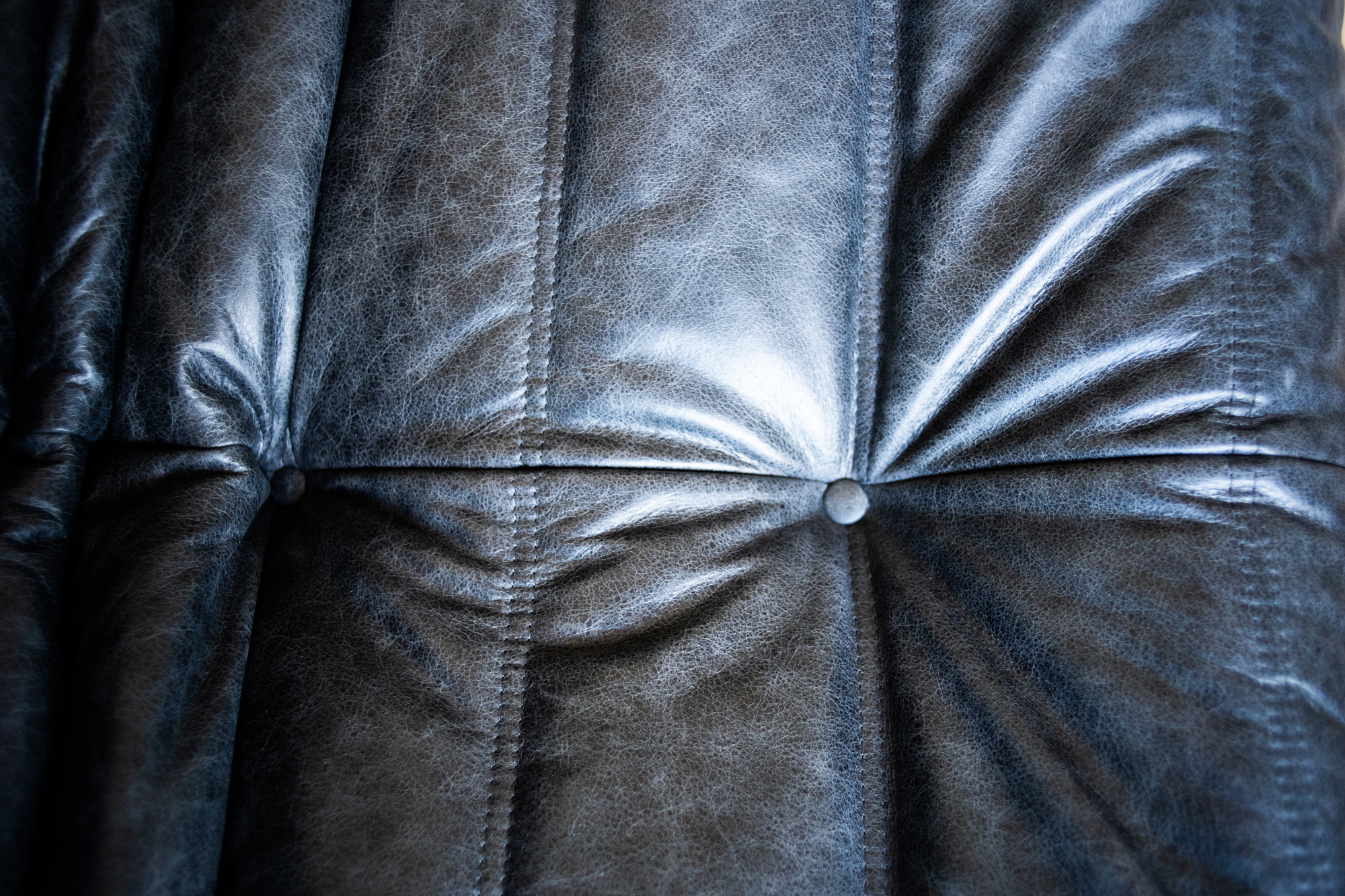 Togo Poltrona Pelle Pull-Up Nero 4