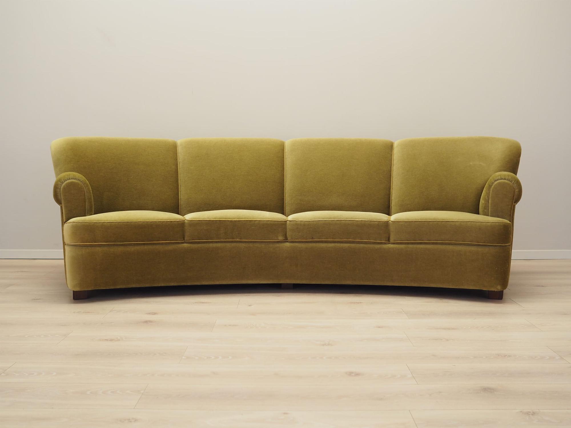 4-Sitzer Sofa Velours Grün 1960er Jahre 1