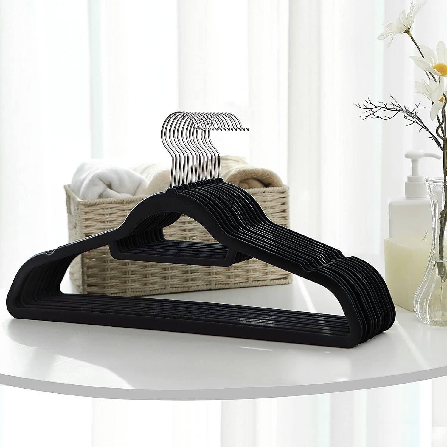 Clothes hanger Bellepierre III set of 50 plastic black silver 2