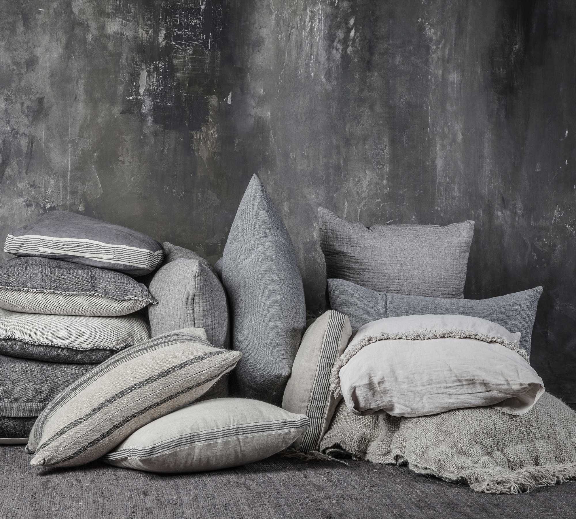 Kissenhülle Naturleinen mit Füllung Schwarz 40 x 100cm 2