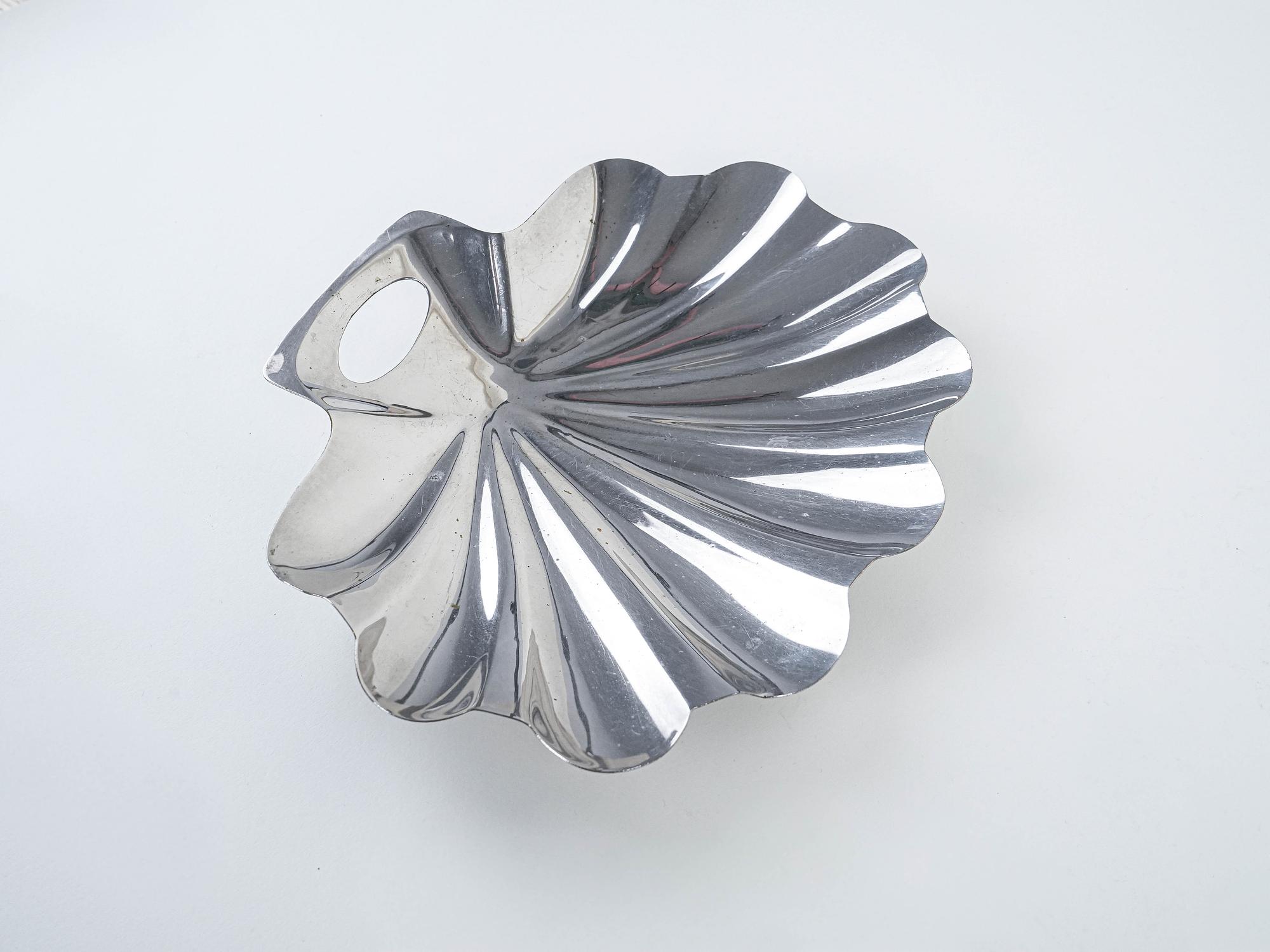 Shell serving bowl, stainless steel 1970s 4