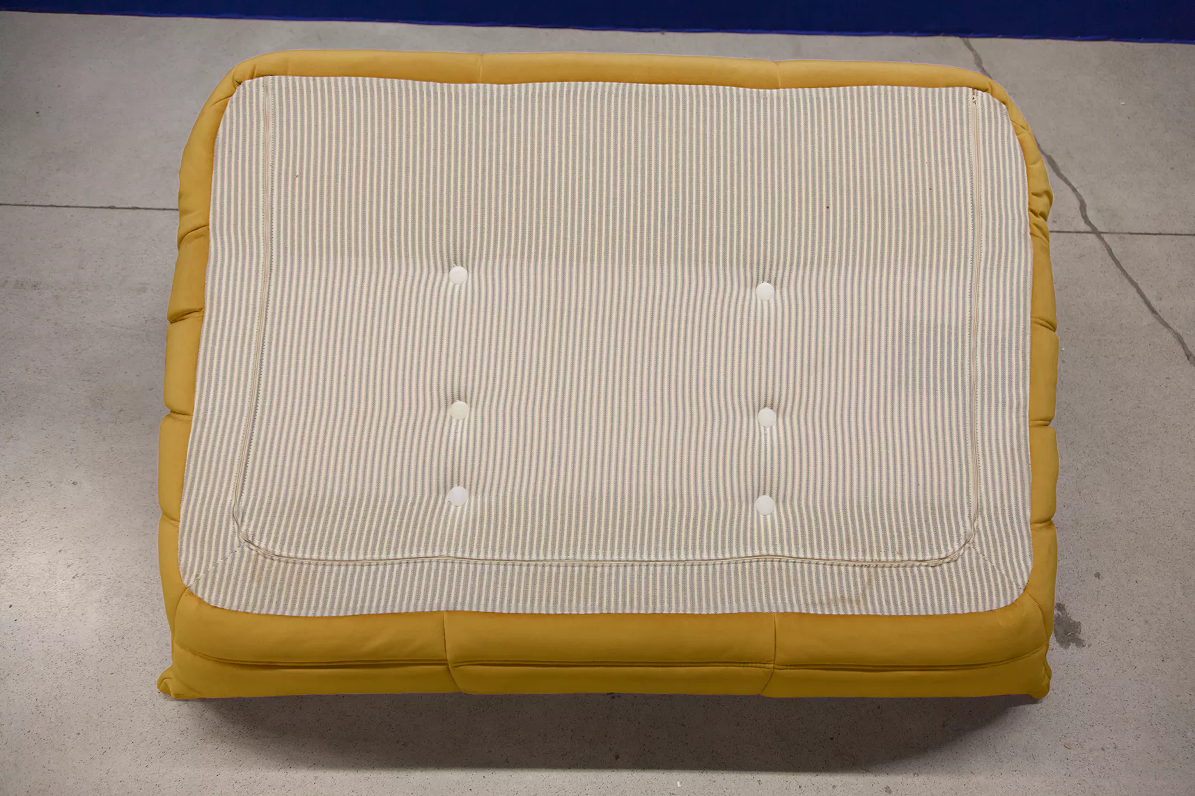 Togo Sofa 2-seater Mustard Yellow Velvet 6