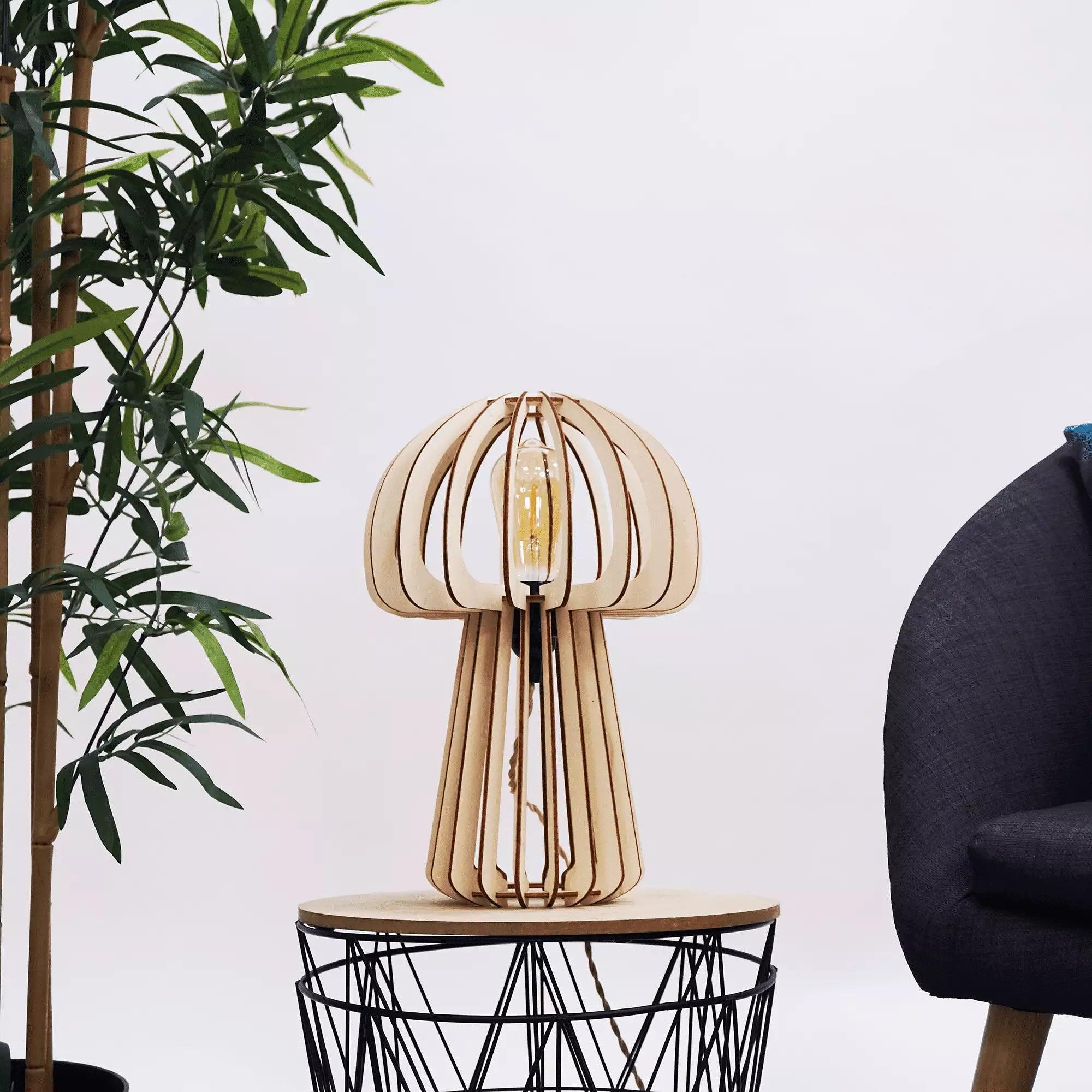 Alma Tischlampe Holz 20cm 2