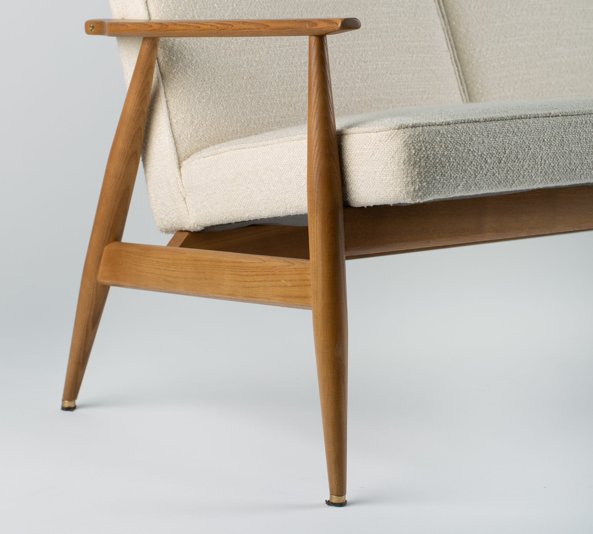 Fox Sofa 3-Sitzer Holz Bouclé Creme 1