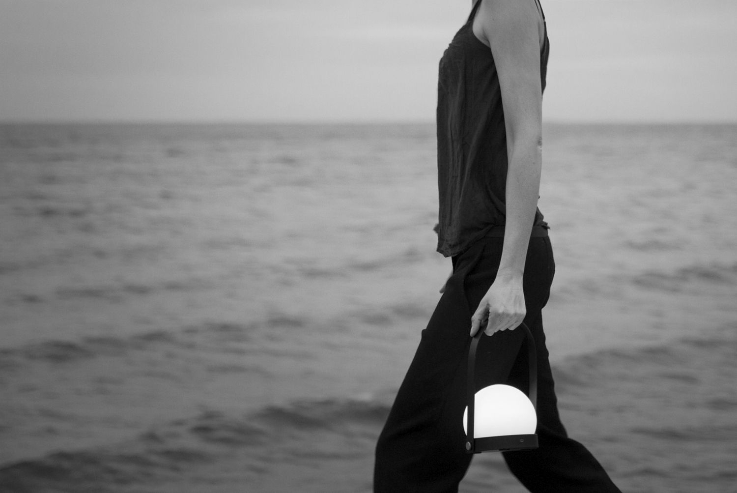 Carrie LED Akku Tischleuchte Schwarz 3