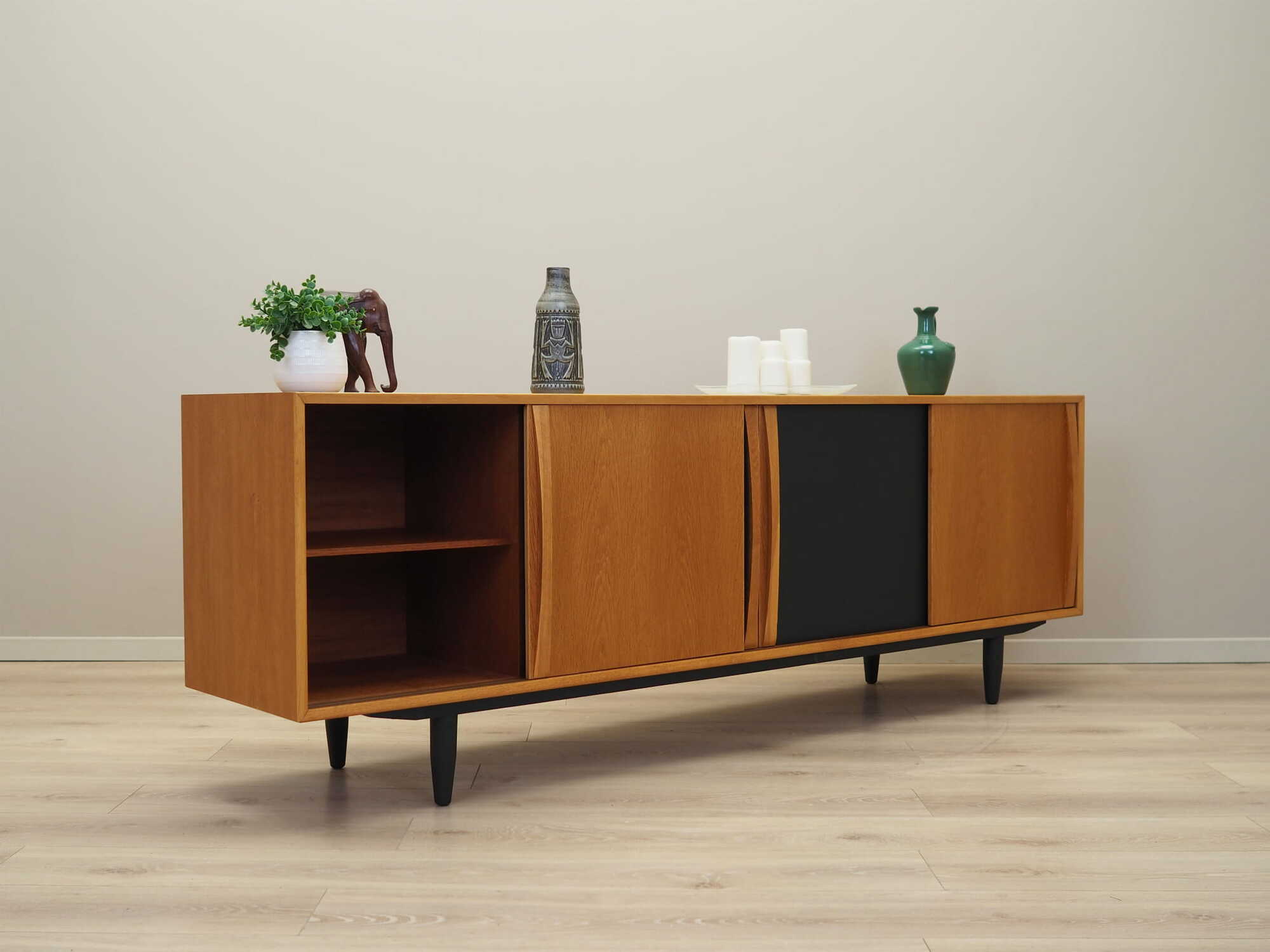 Vintage Sideboard Eschenholz Braun 1970er Jahre 6