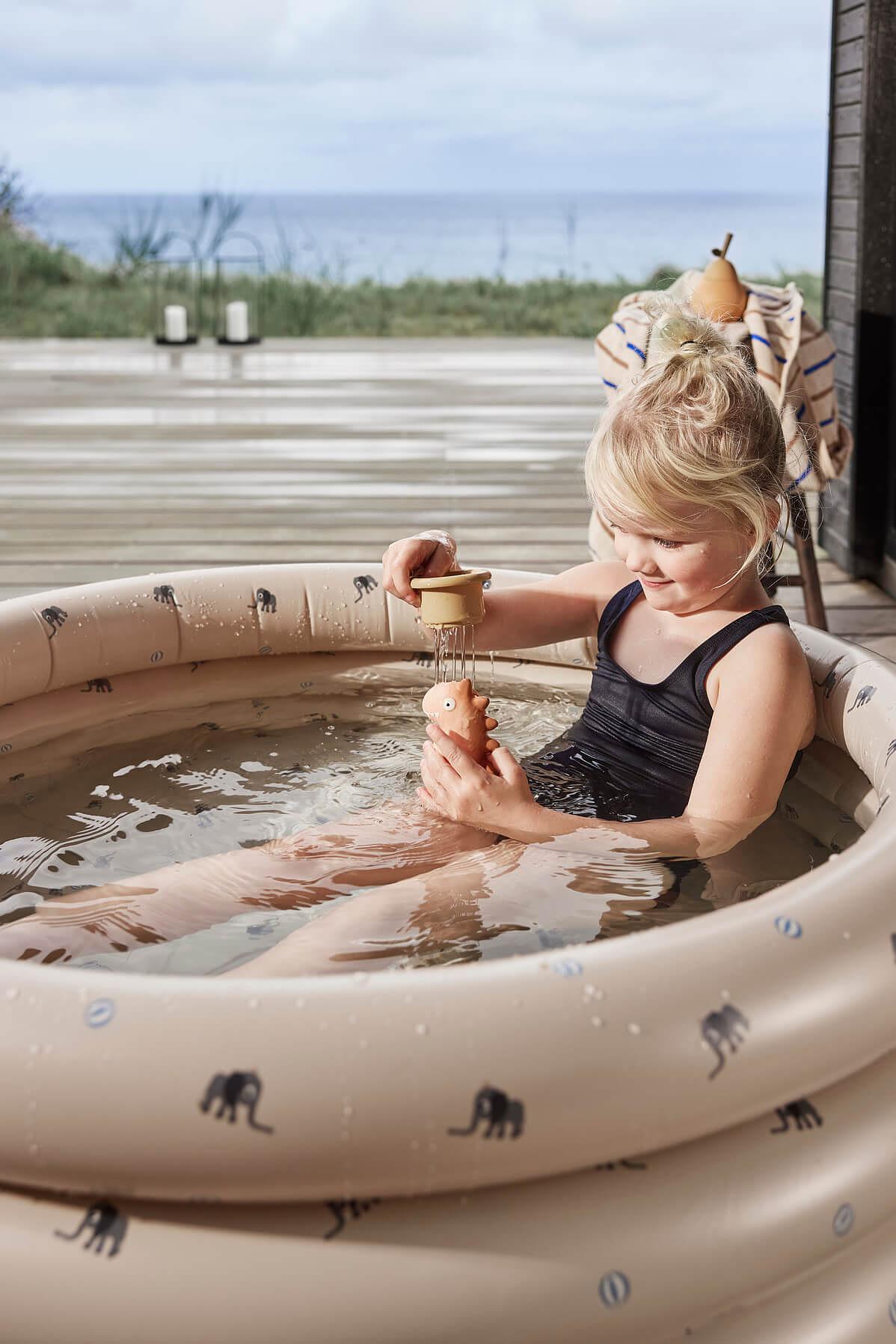 Elefant Schwimmbad Klein & Strandball 2